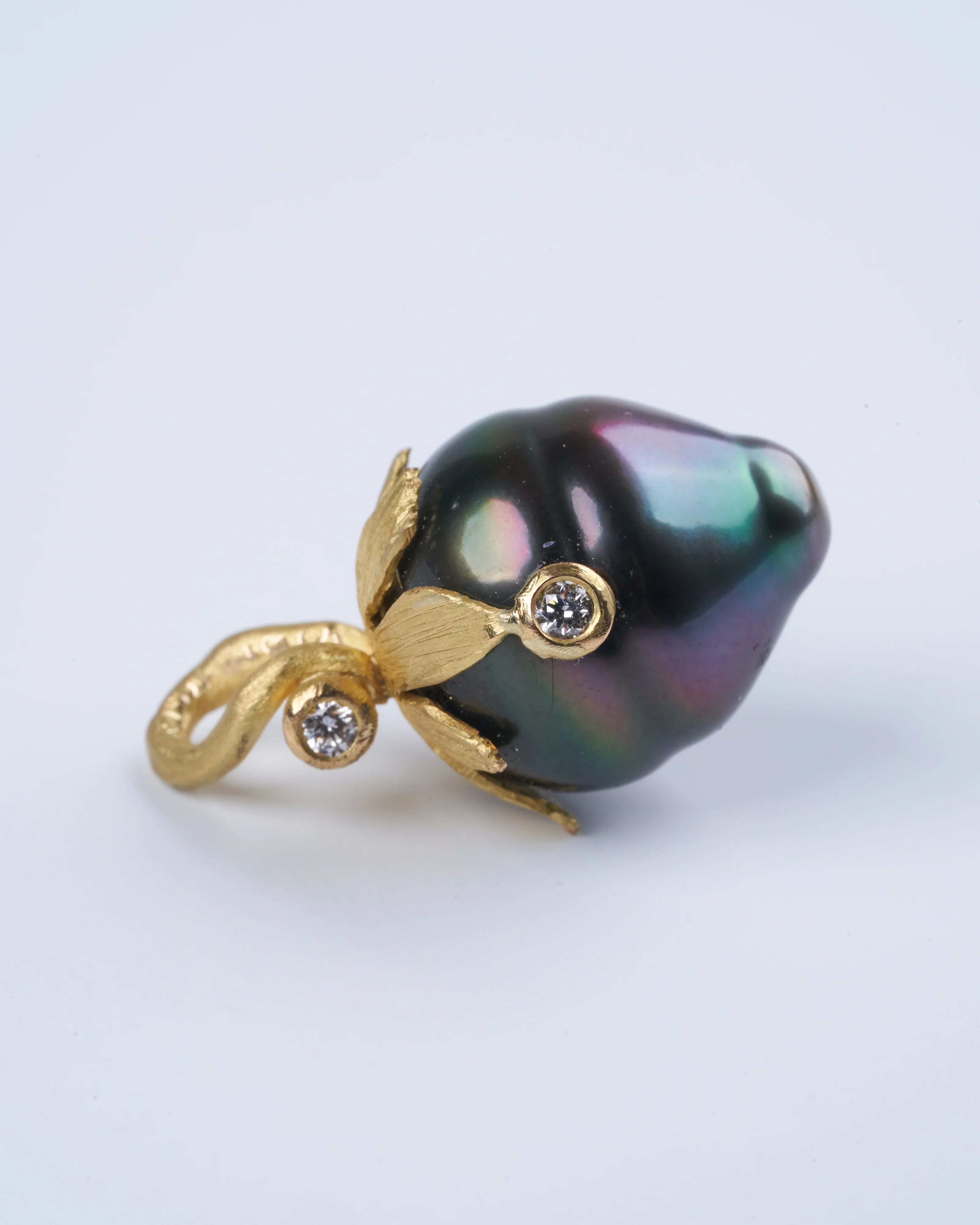 strawberry pearl - green / gold - Image 4