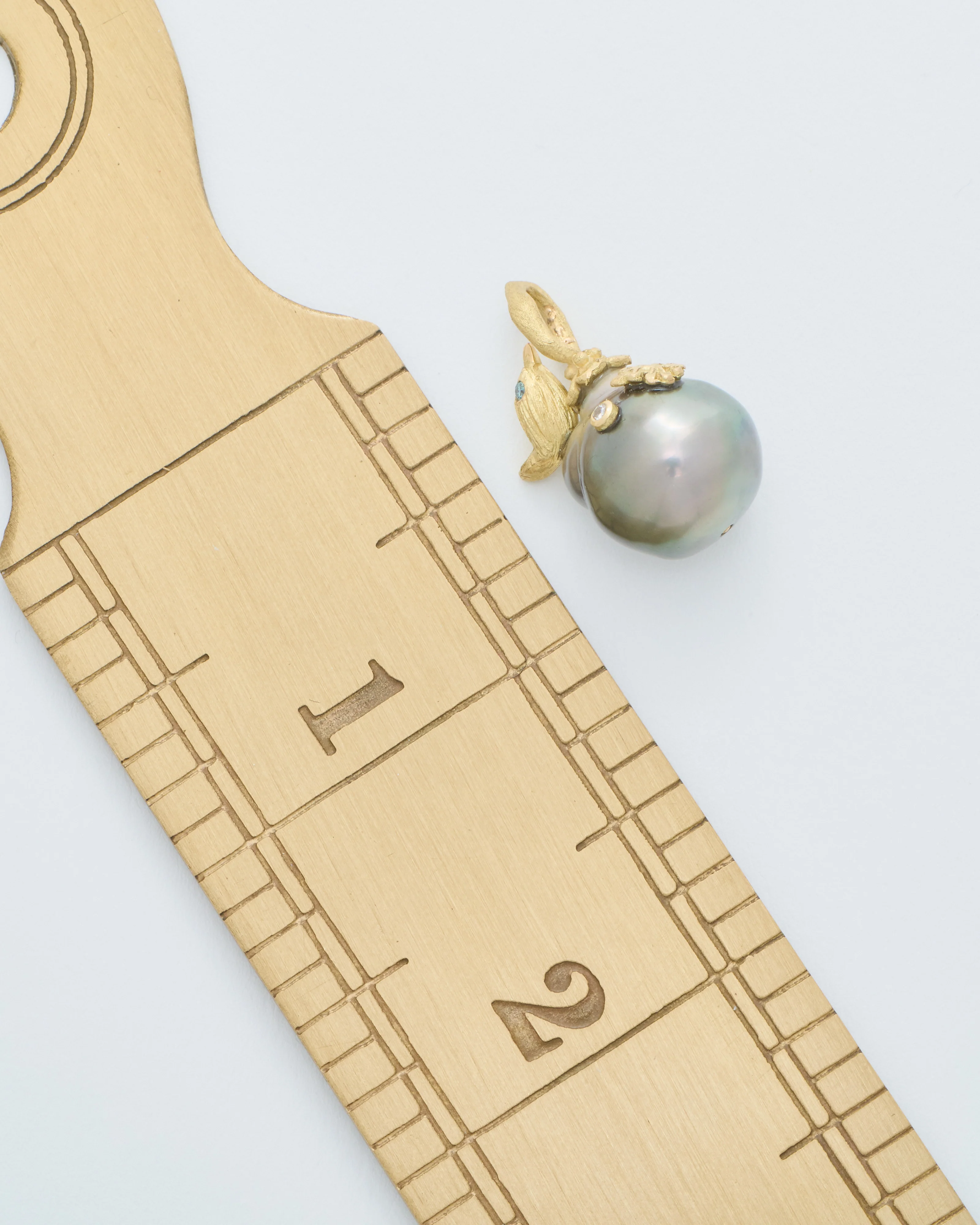 tahitian pearl pendant with bird and blue diamond - Image 5