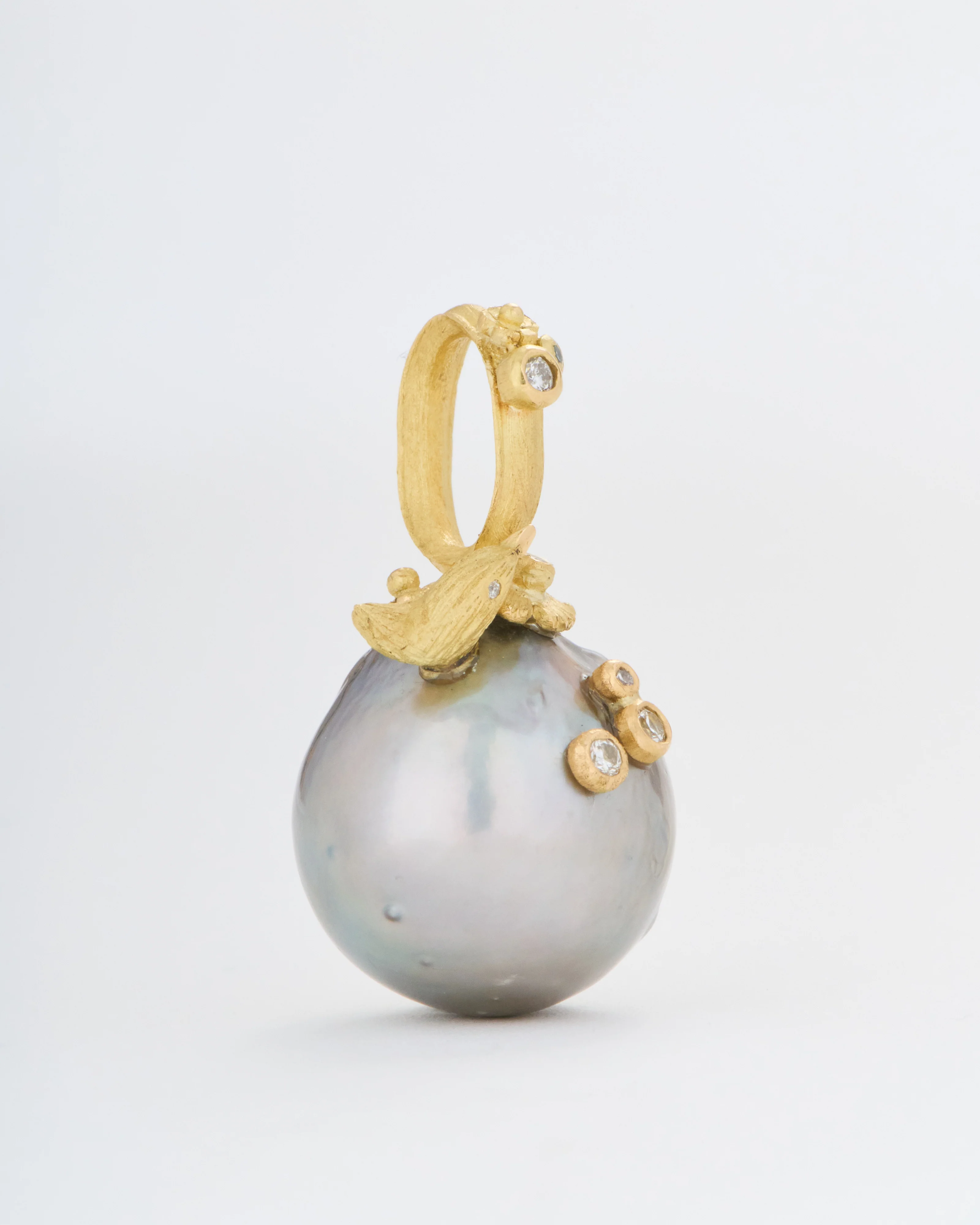 tahitian pearl pendant with bird and diamonds - Image 3