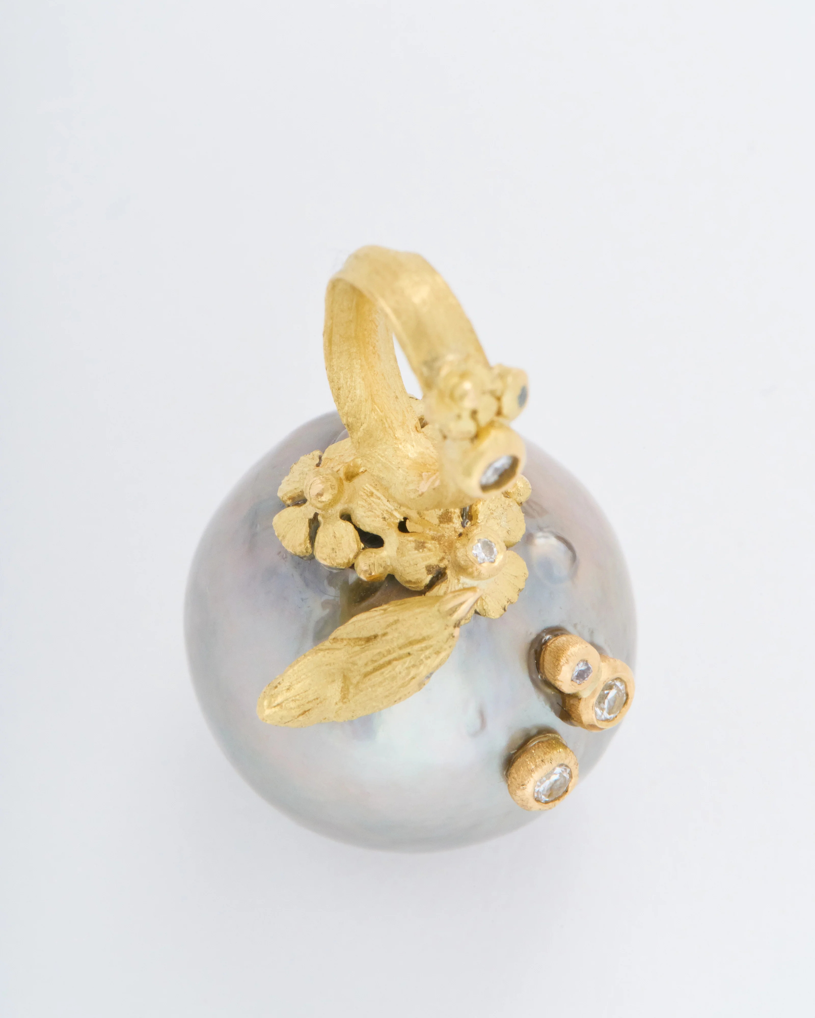 tahitian pearl pendant with bird and diamonds - Image 4