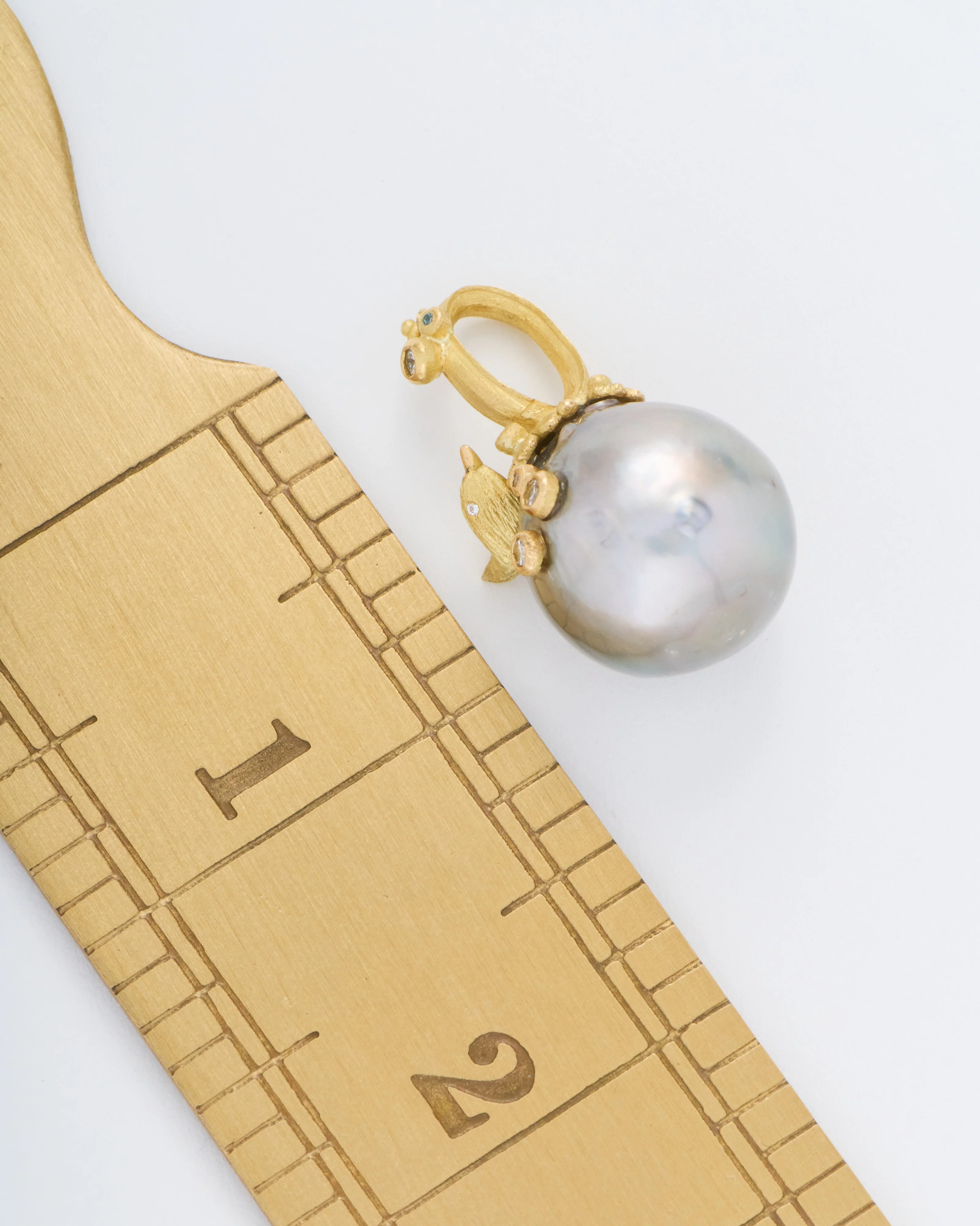 tahitian pearl pendant with bird and diamonds - Image 5