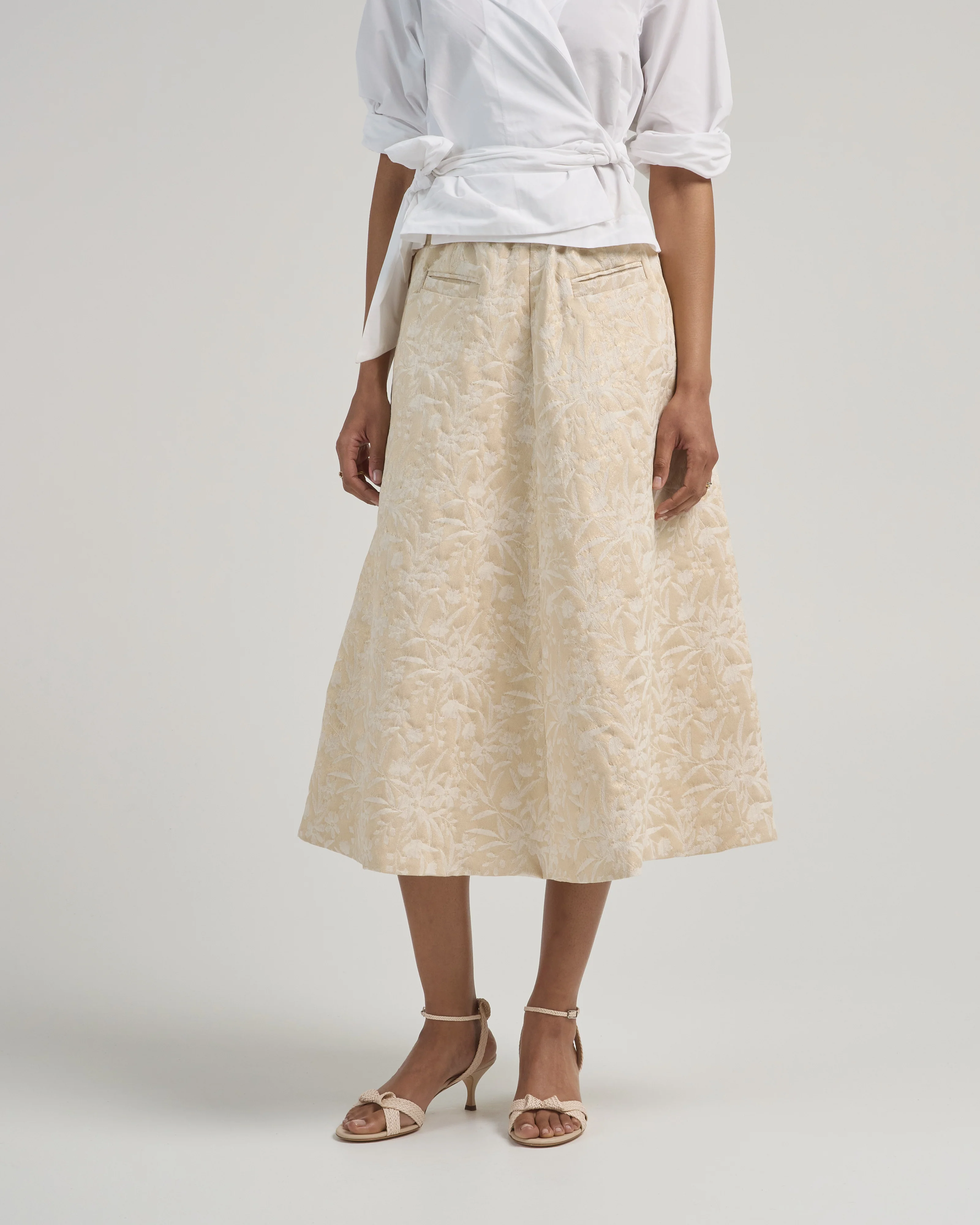 a line skirt - Image 3