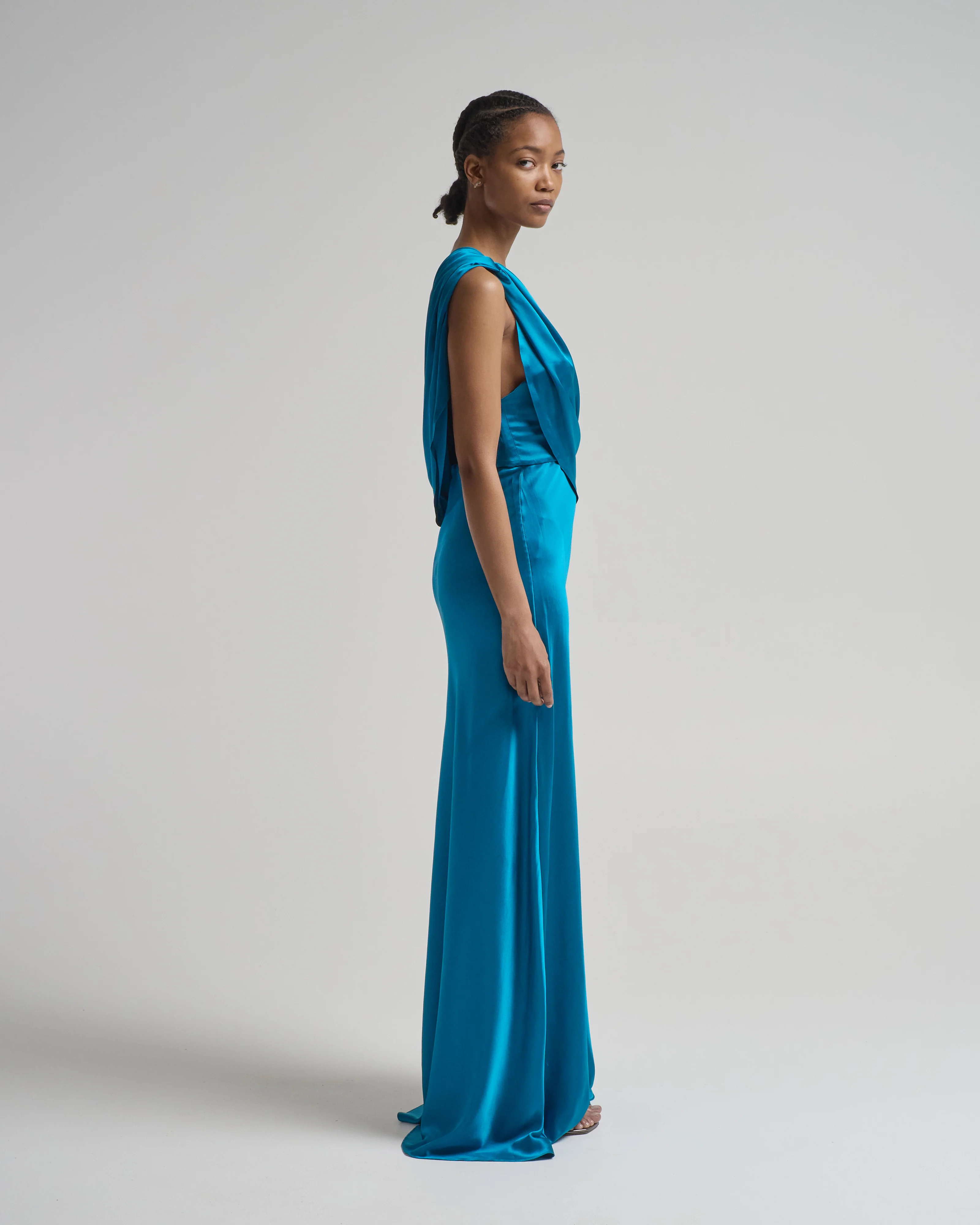 belonging gown - Image 4