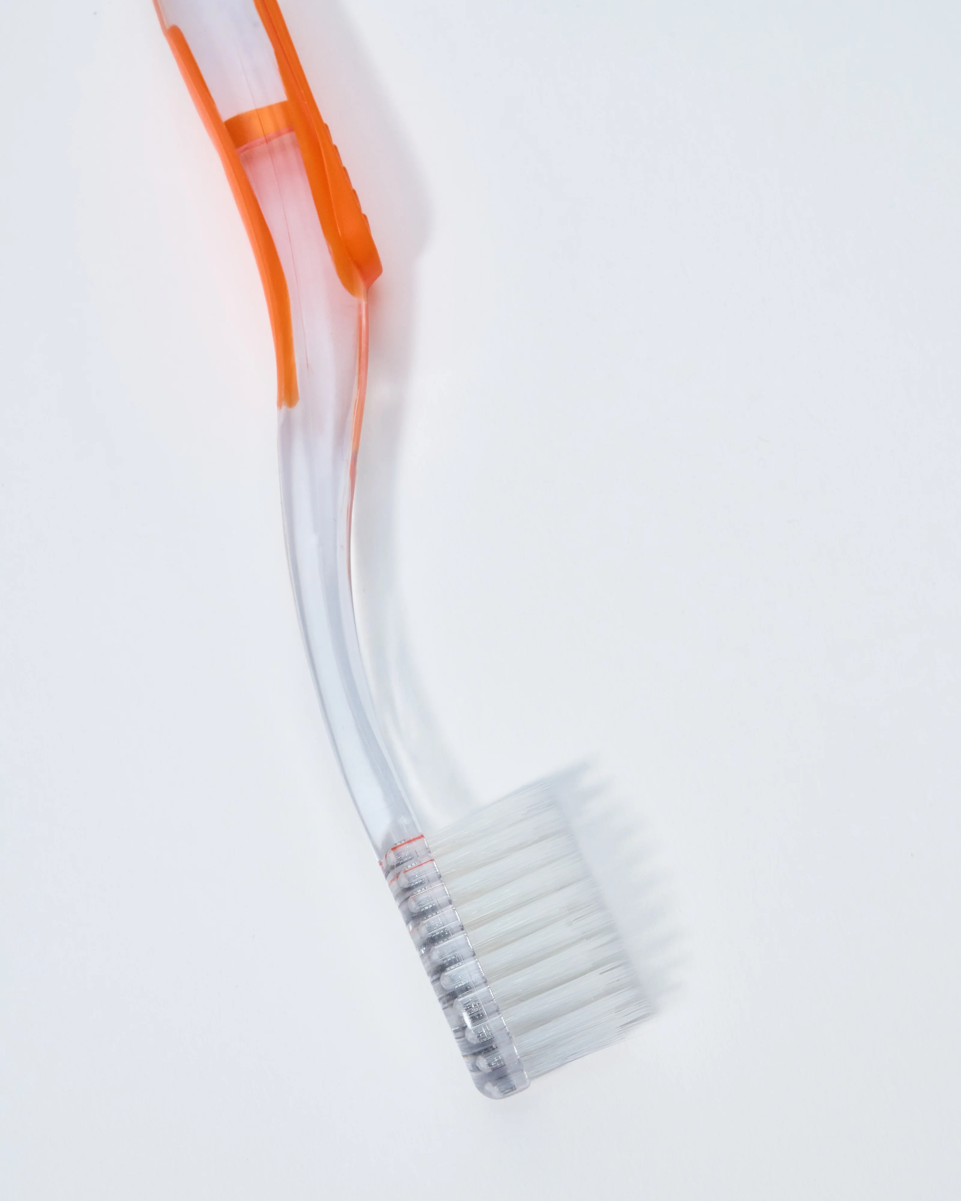 toothbrush w/ white bristles - Image 2