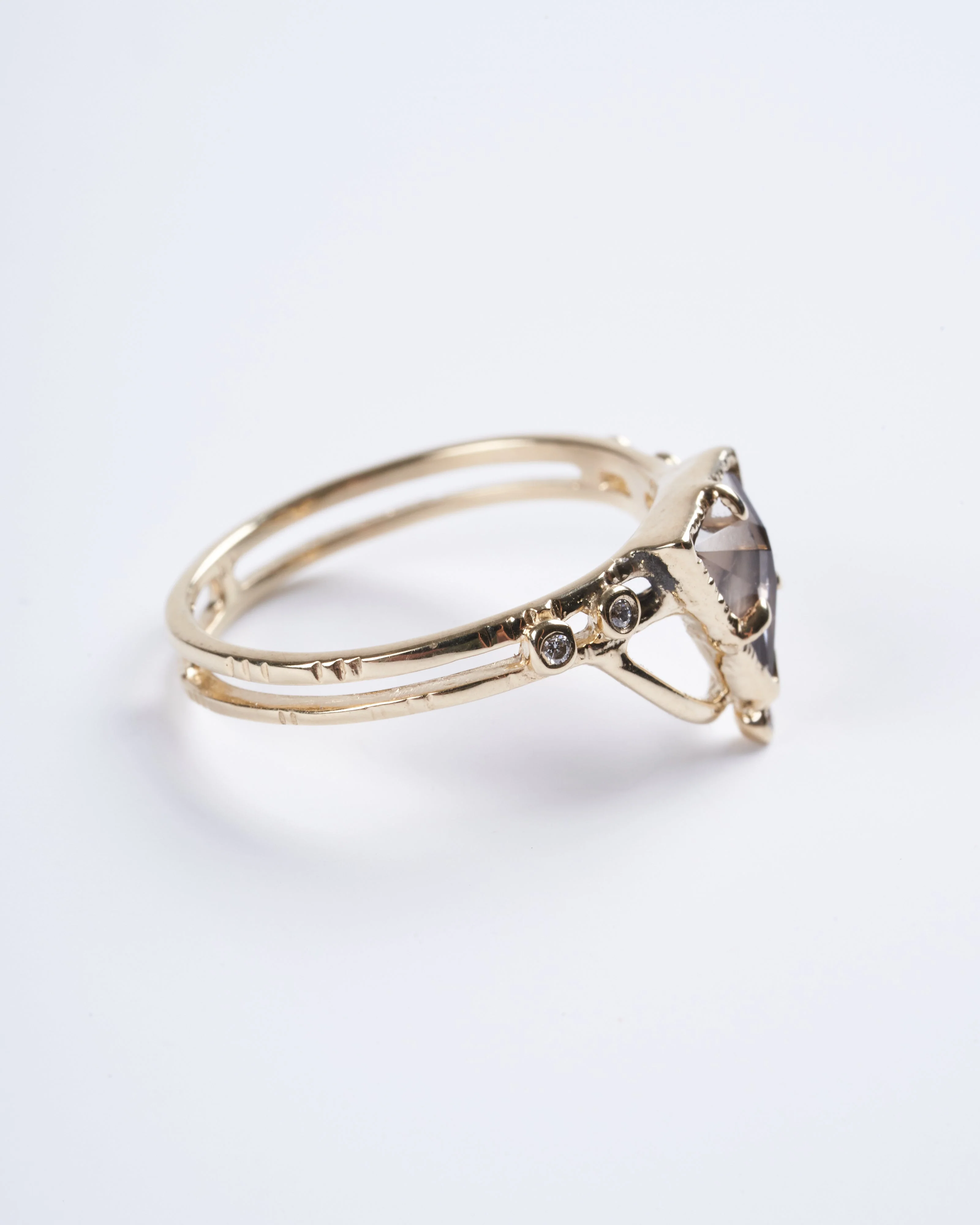 north star triangle smokey ring - gold - Image 2