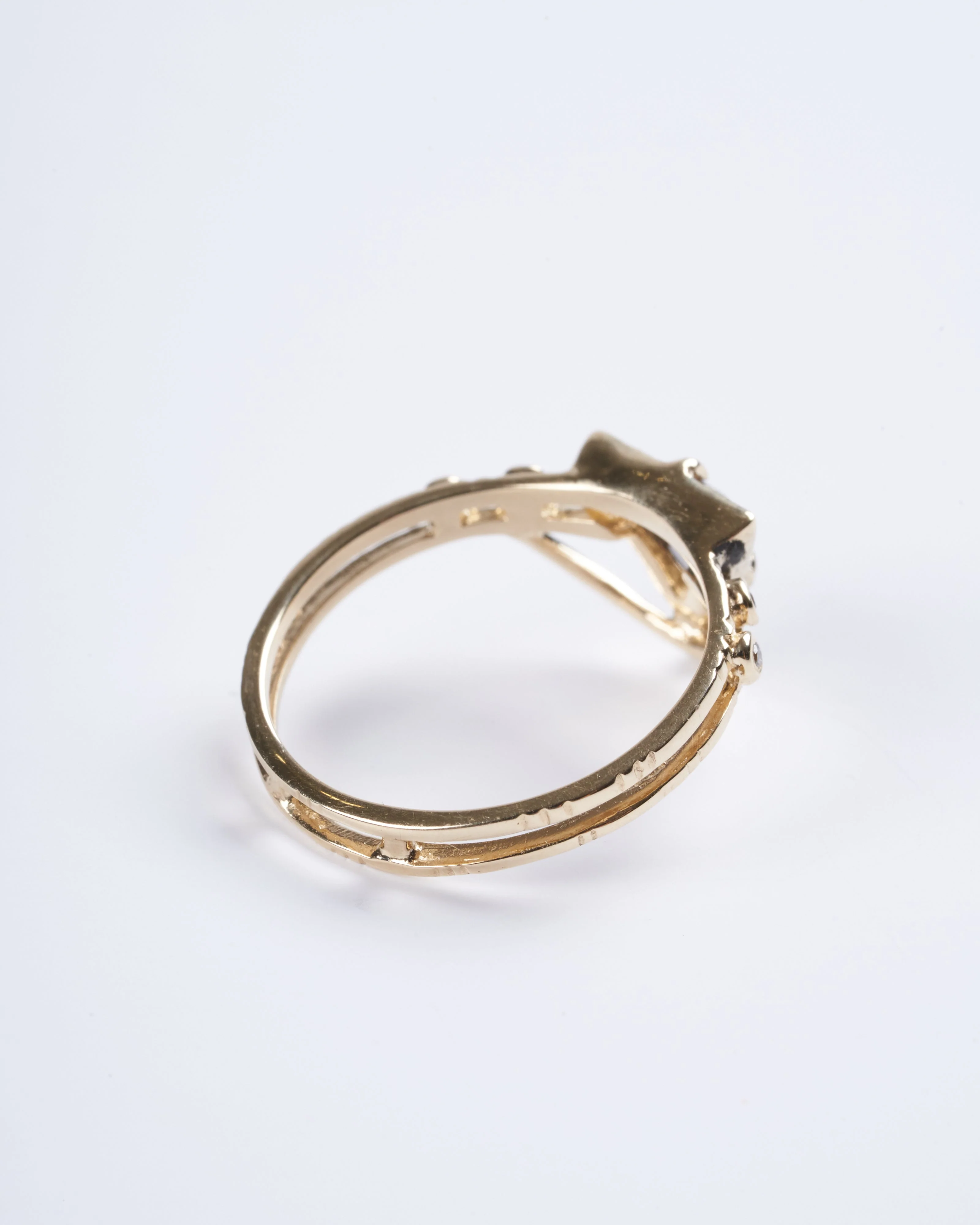 north star triangle smokey ring - gold - Image 3