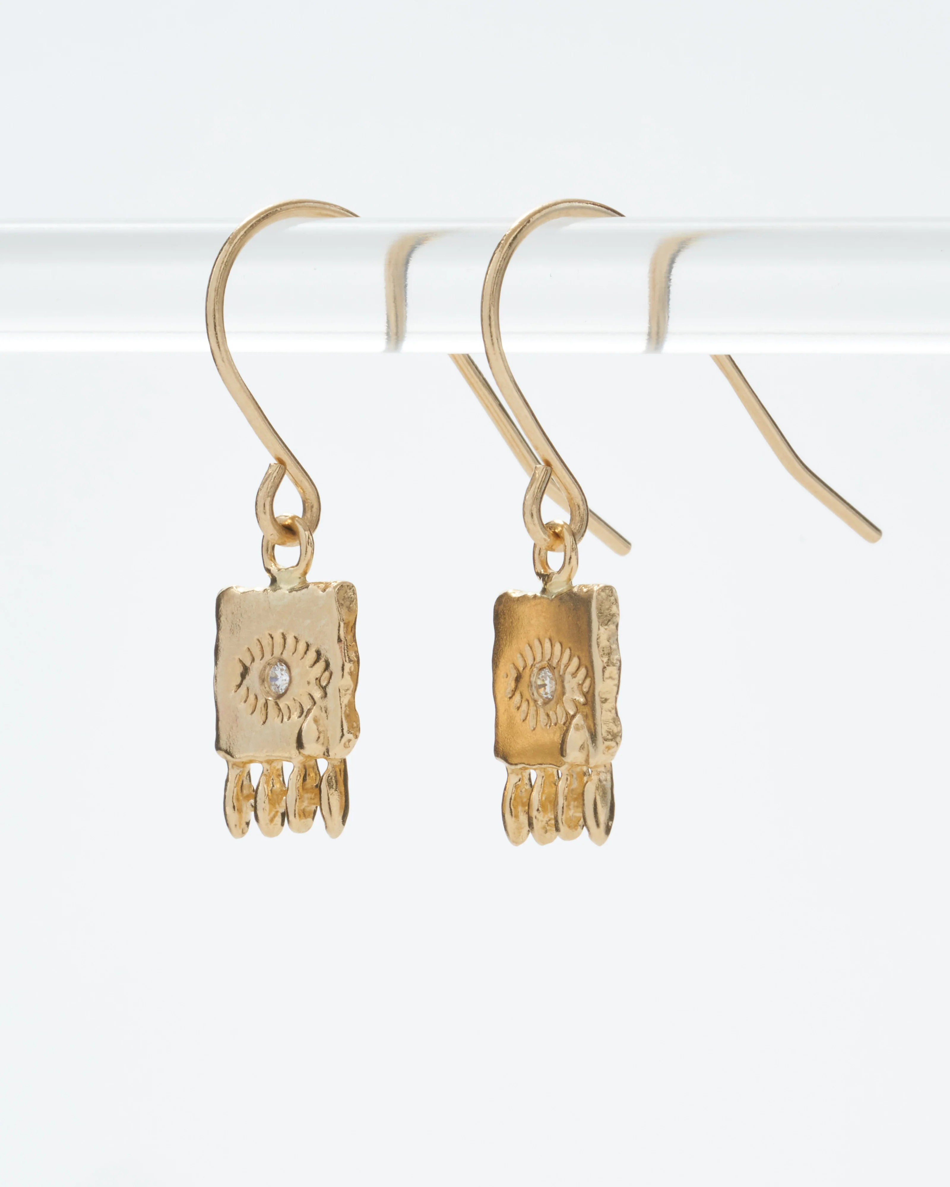tiny eye earrings - Image 3