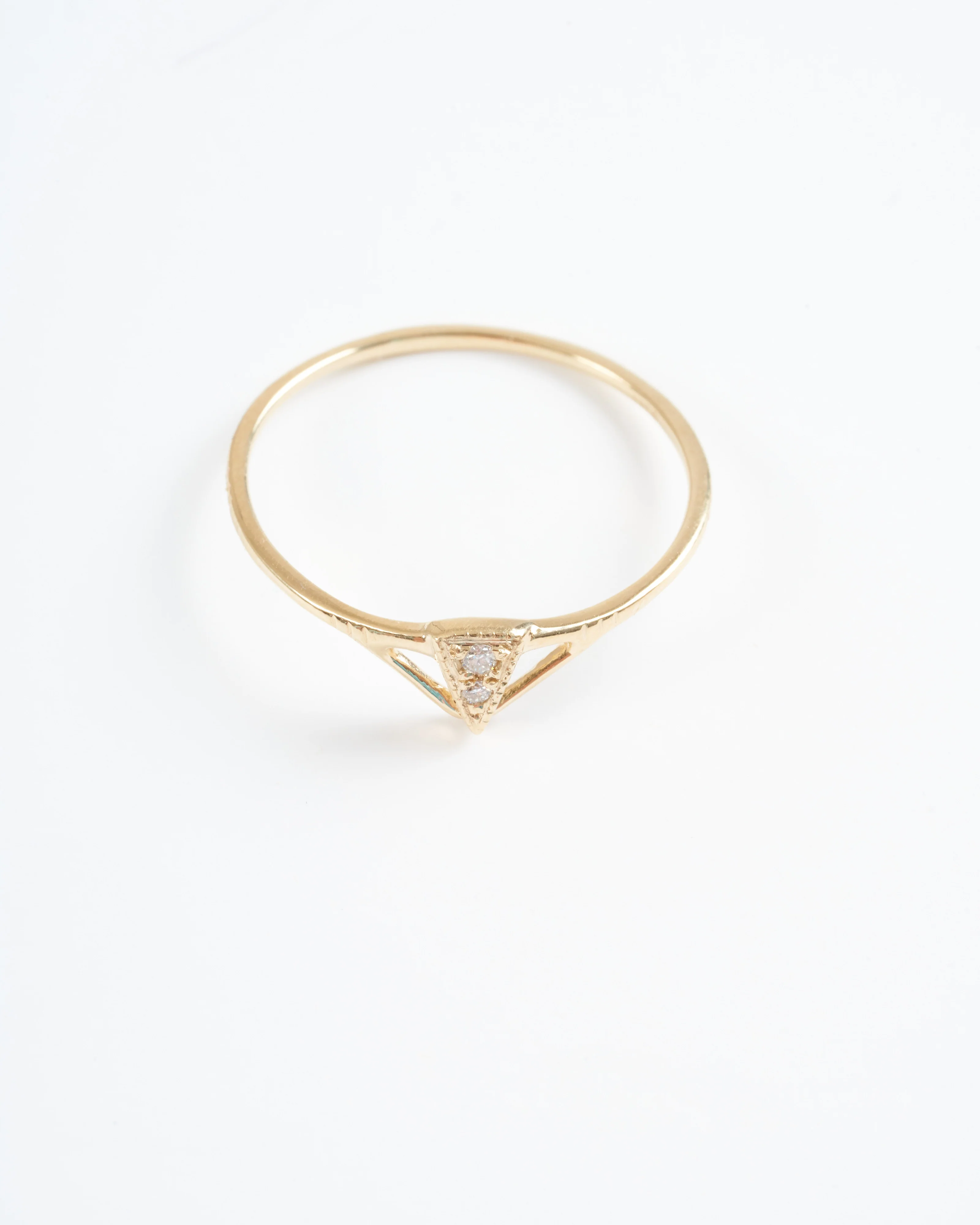 tiny pyramid diamond ring - Image 3