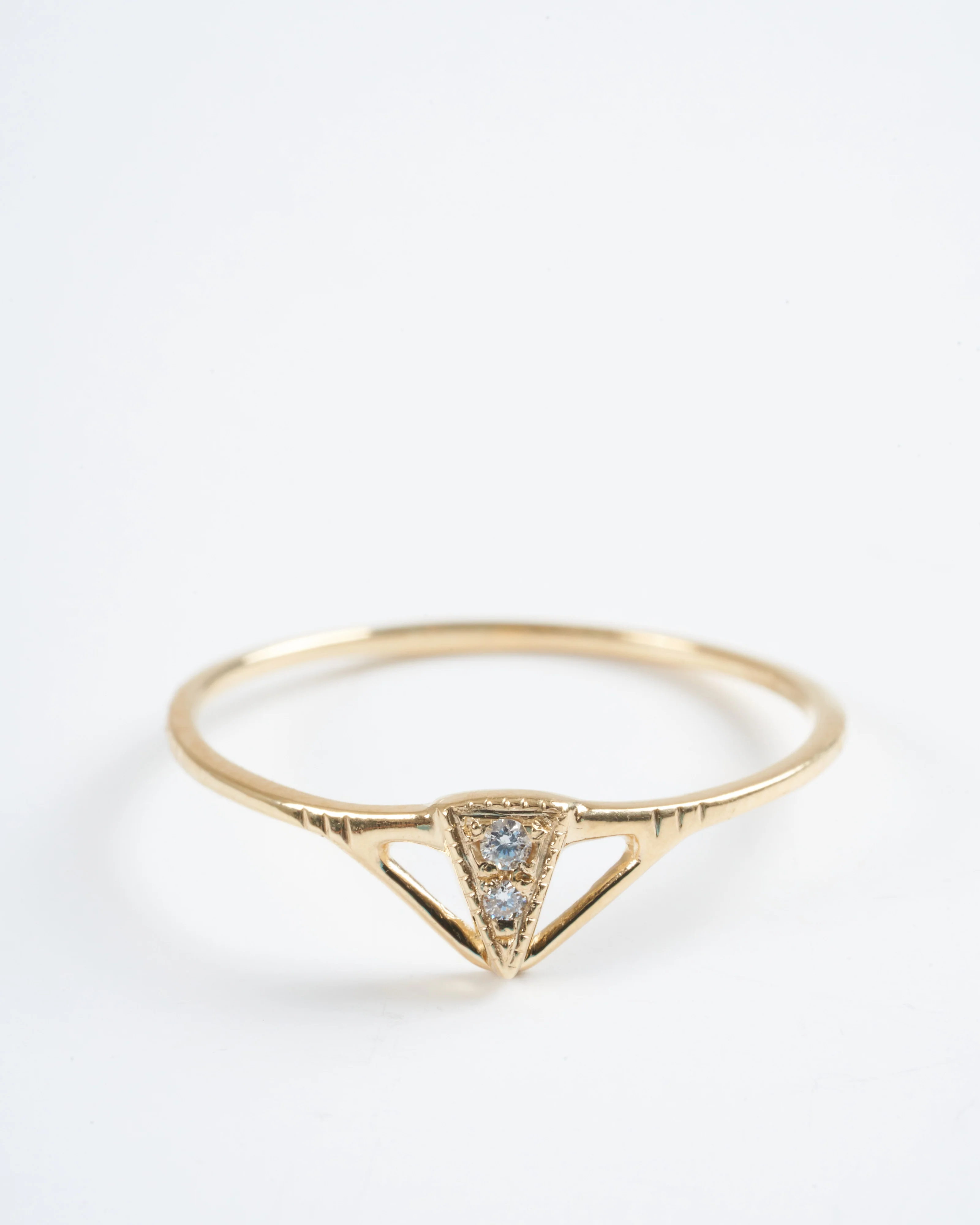 tiny pyramid diamond ring - Image 4