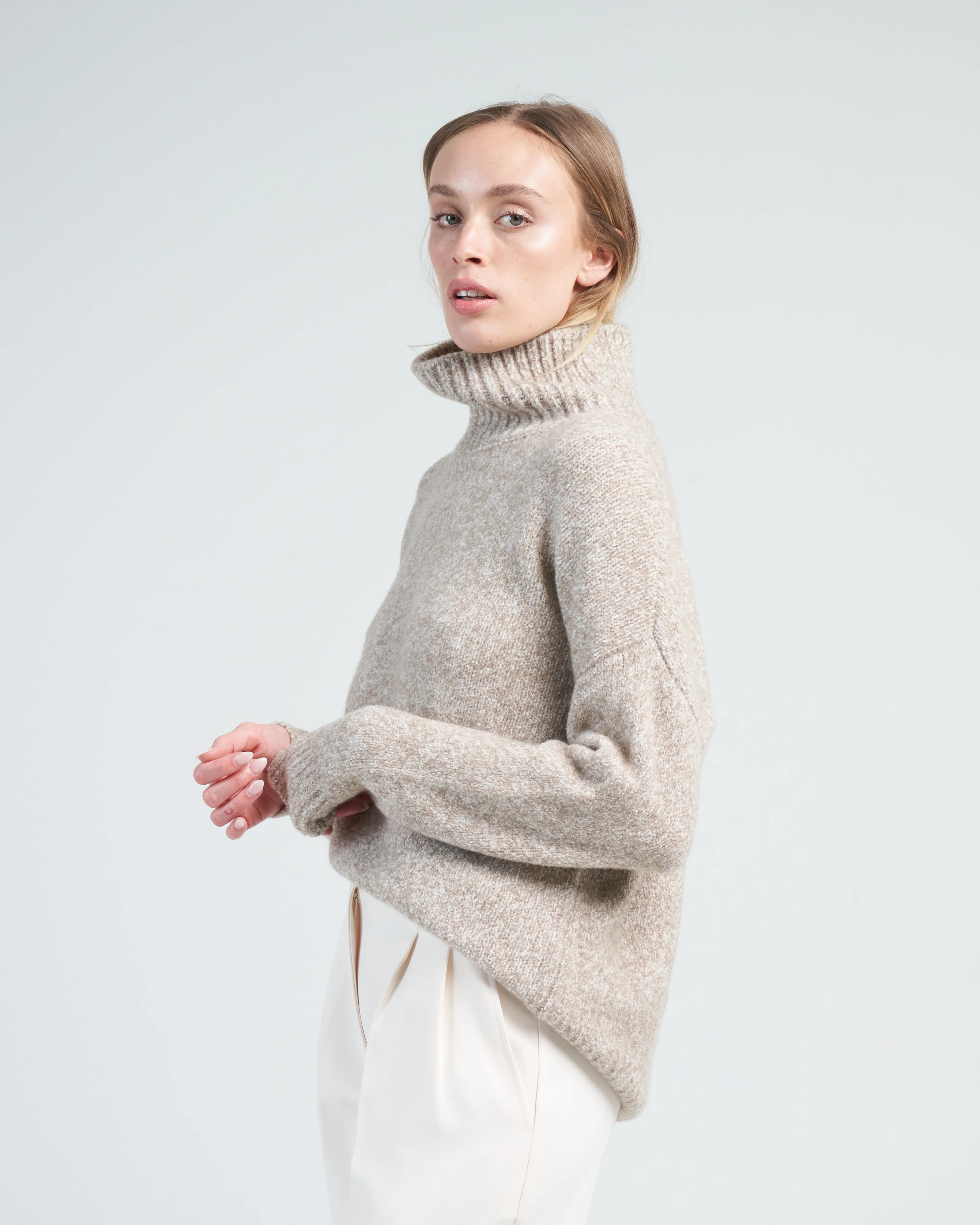 elwinn sweater - speckled light sand bouclè px - Image 4