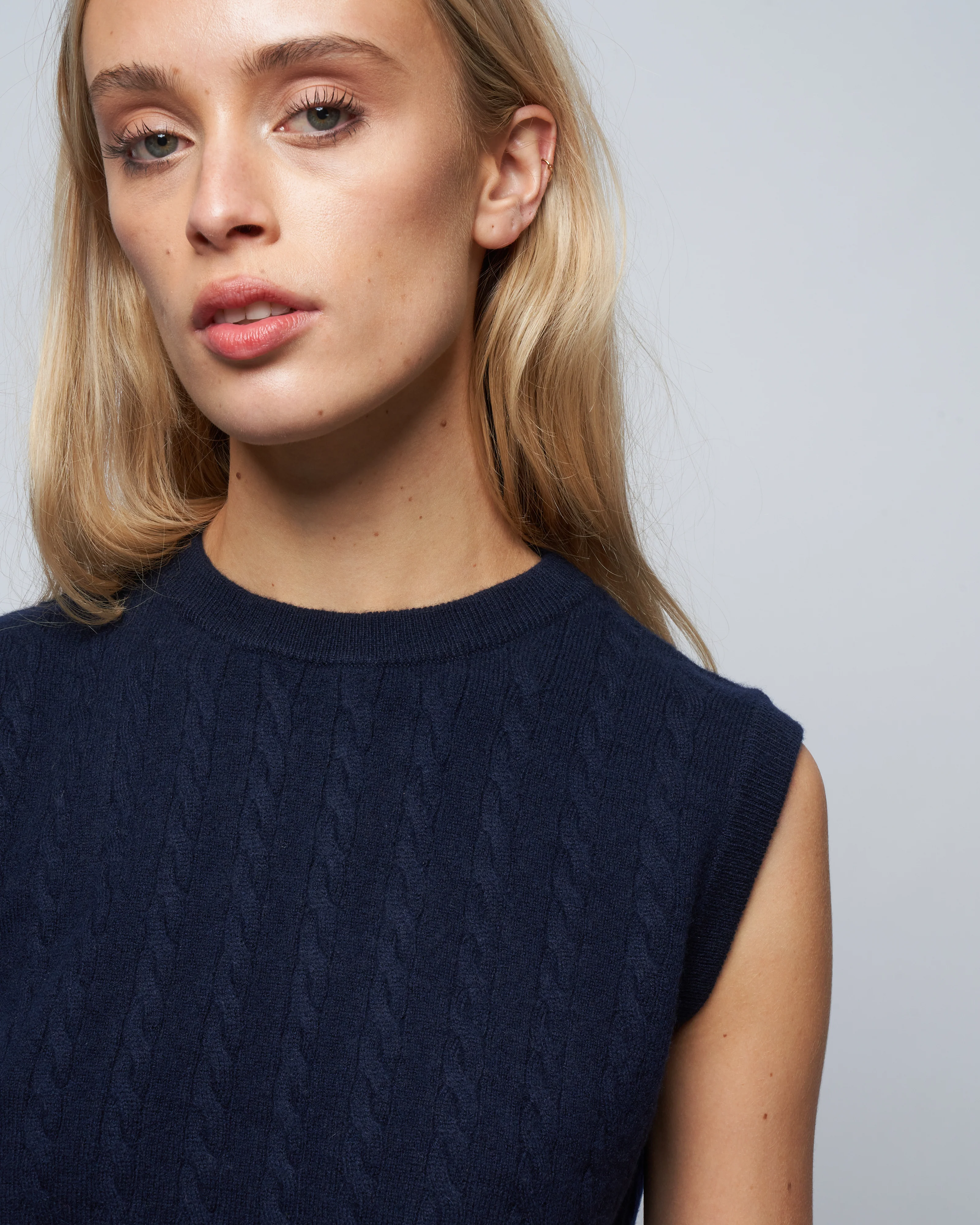 nadine vest - navy - Image 5