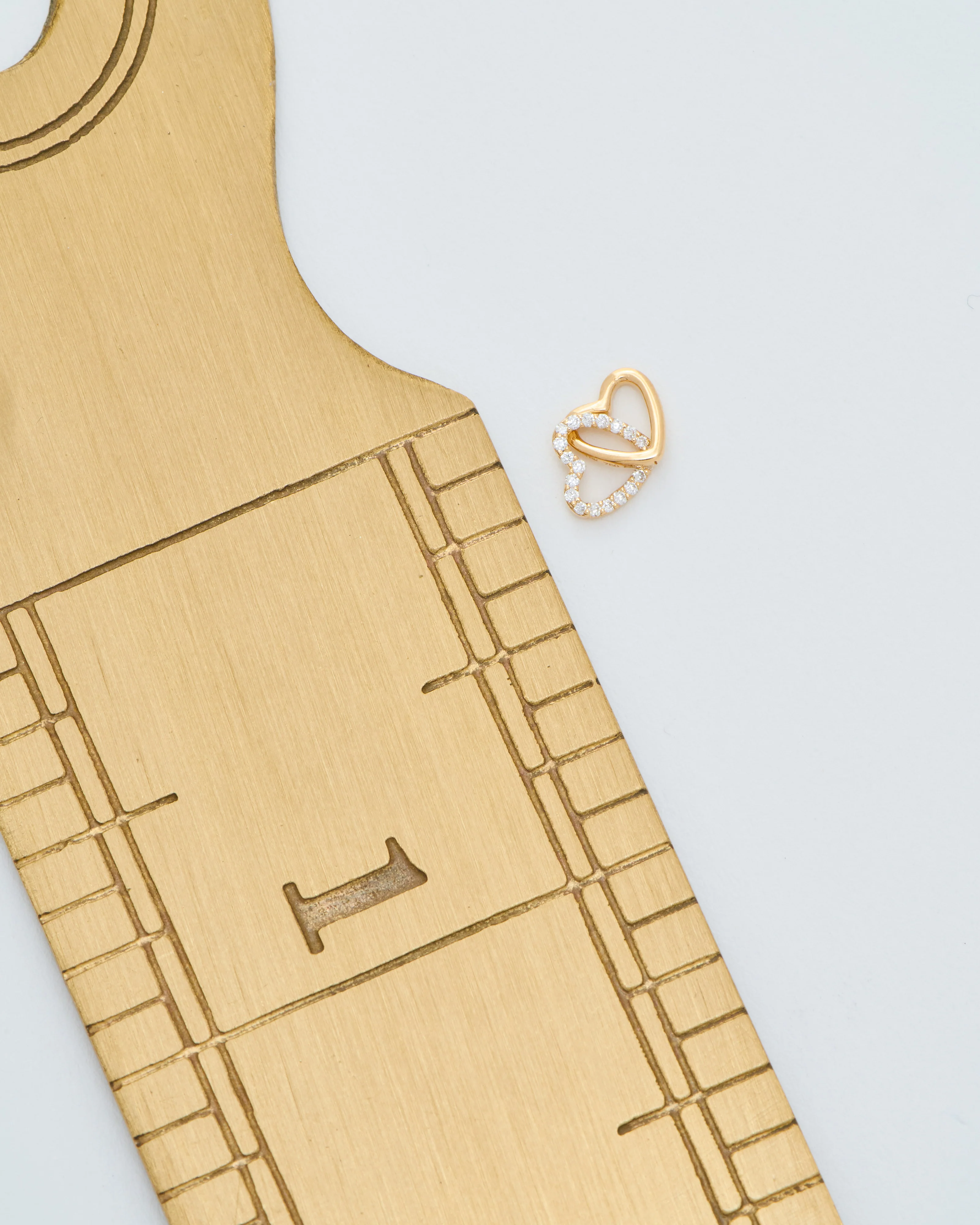 diamond linked hearts charm - Image 5