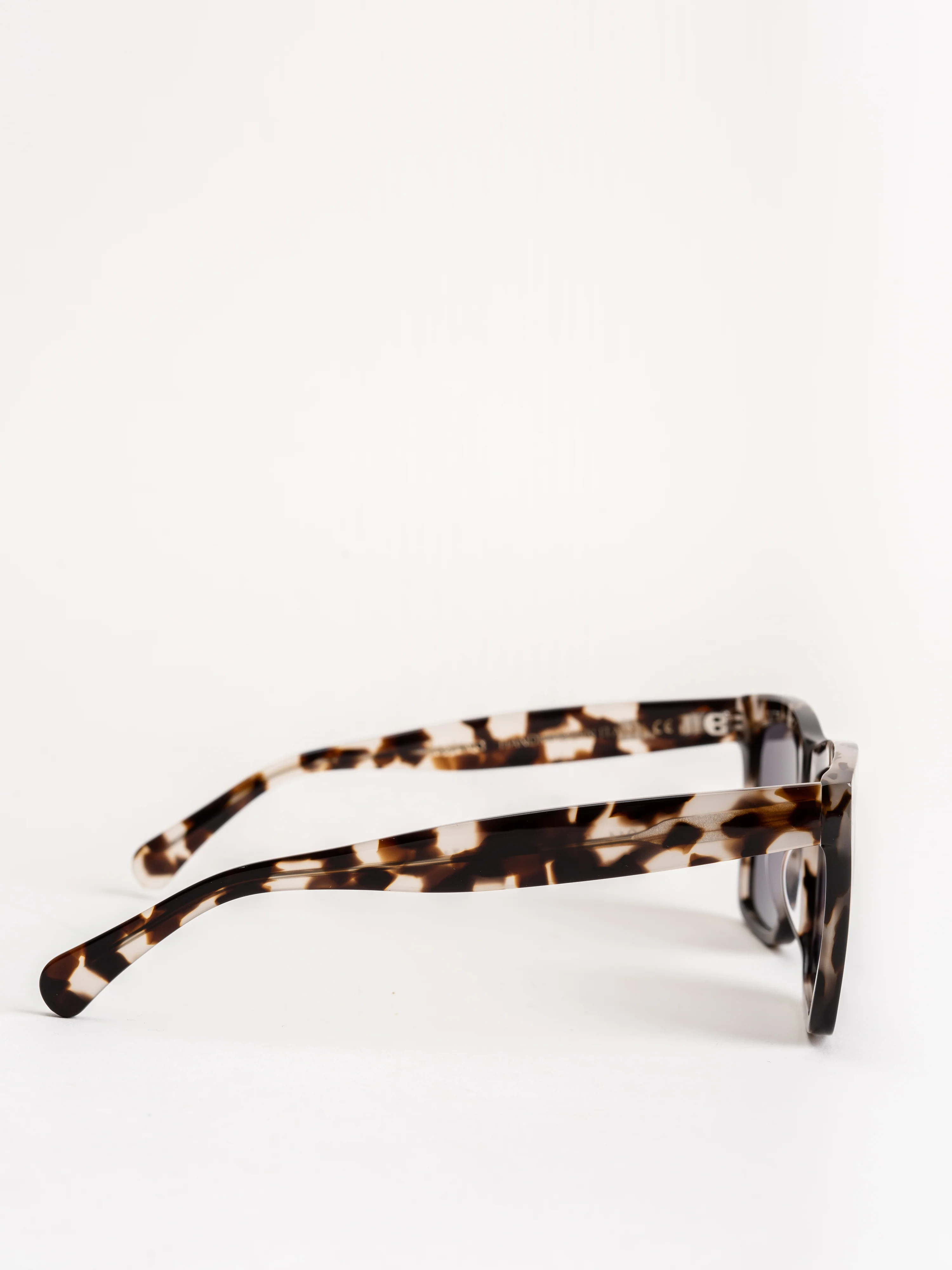 los feliz  - white tortoise - Image 3