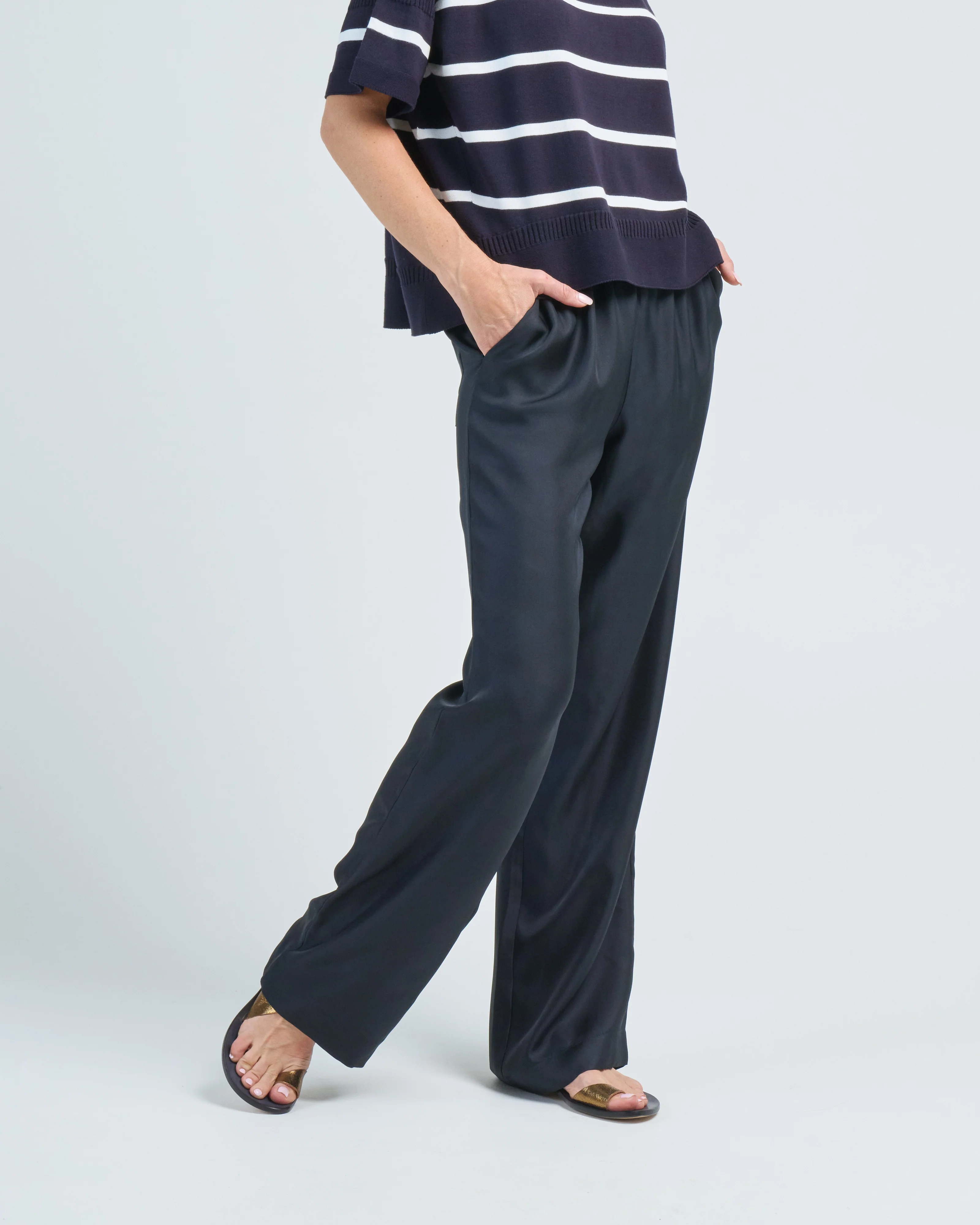 alera pants - Image 3
