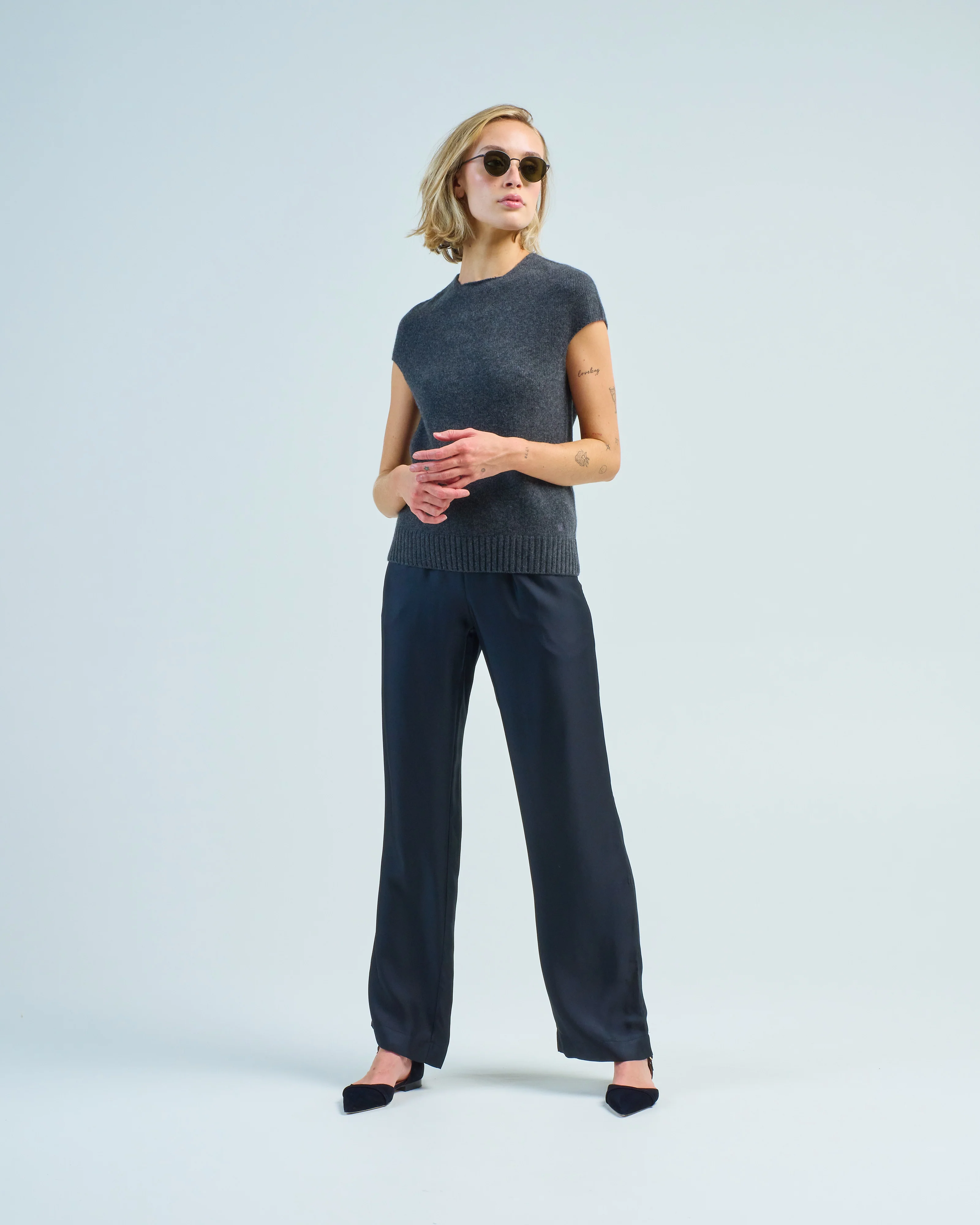 sleeveless sweater - Image 2