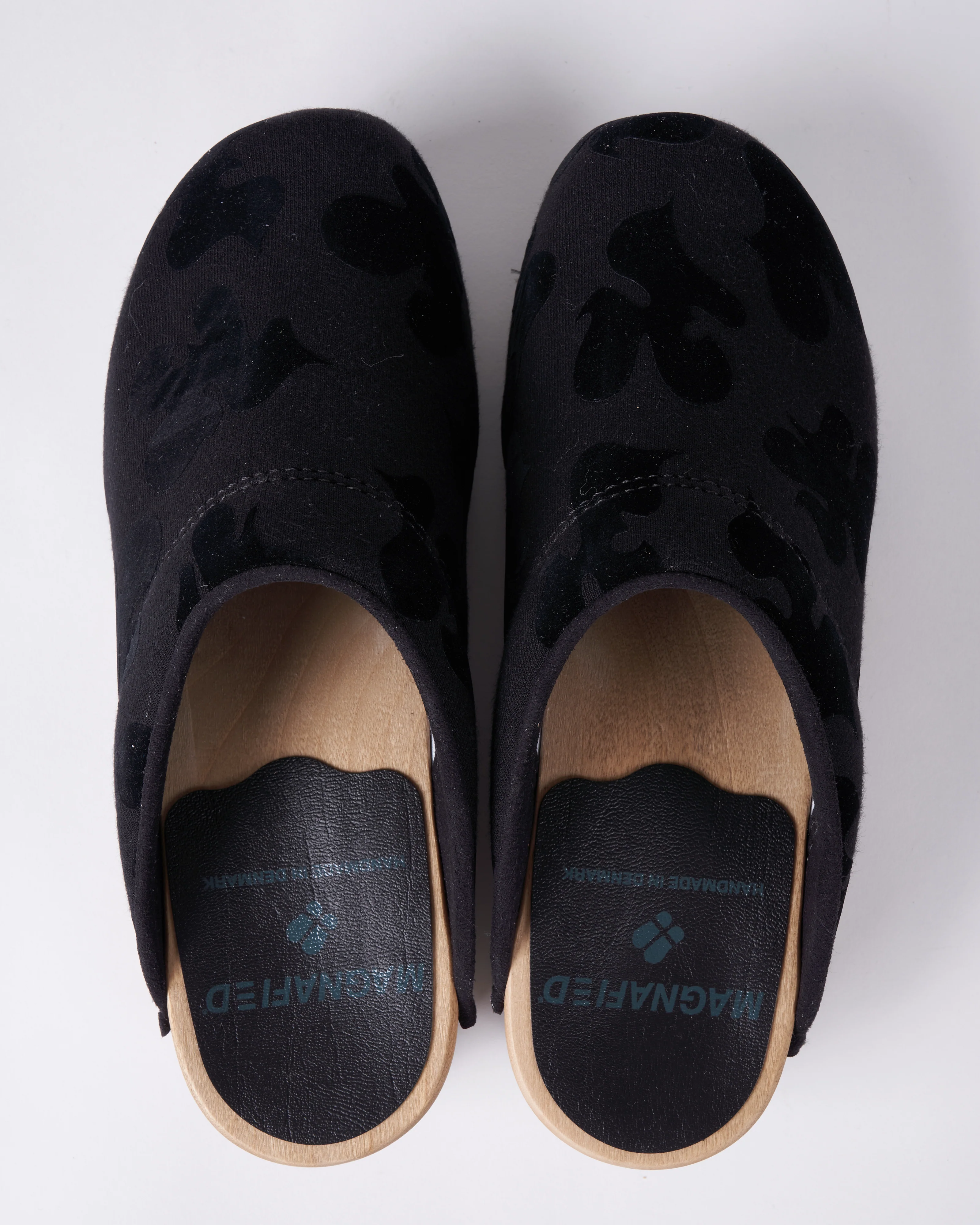 1020 wooden clog bottom w/cloth upper - black/black - Image 3