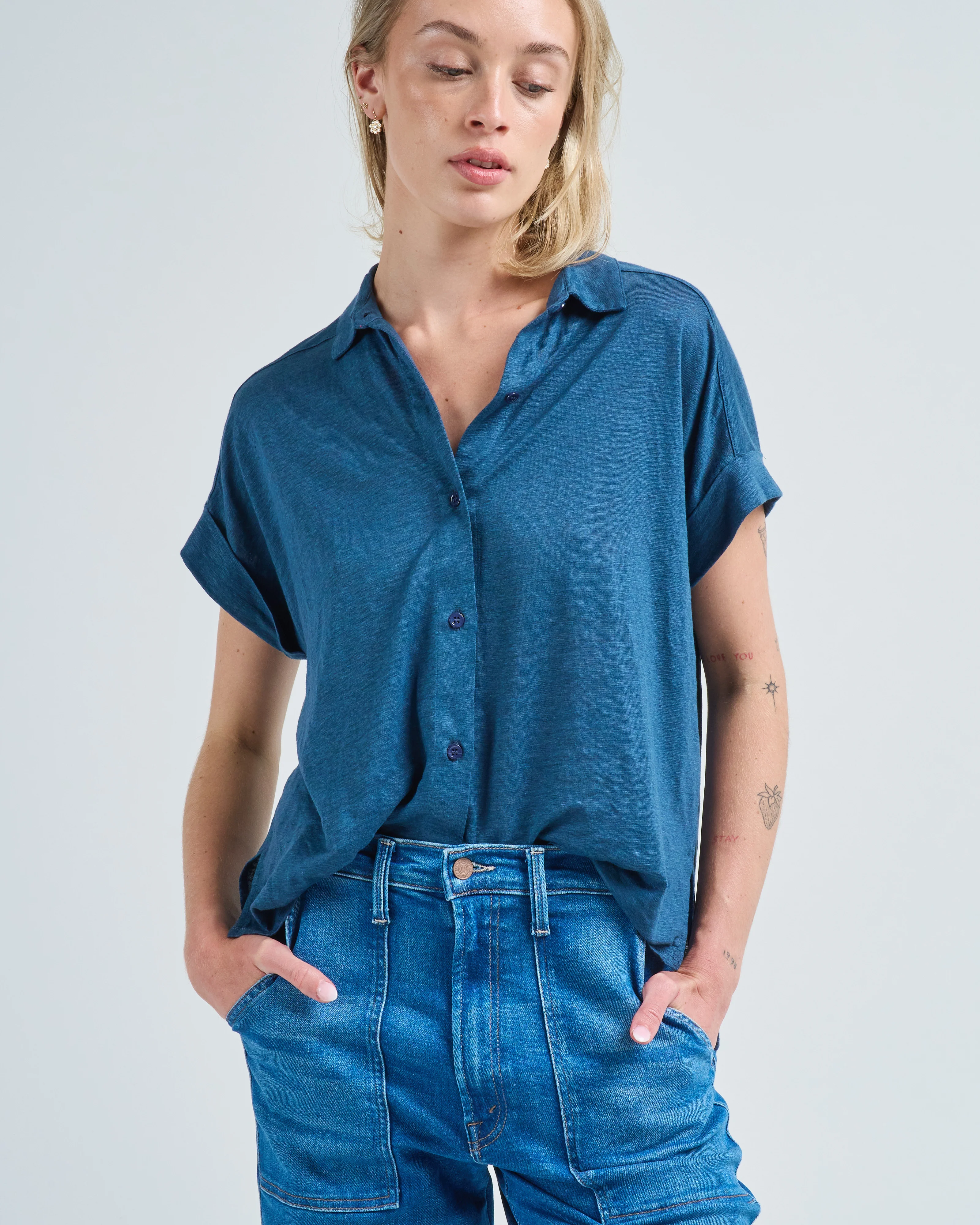 stretch linen s/s shirt with rolled cuff - Image 5