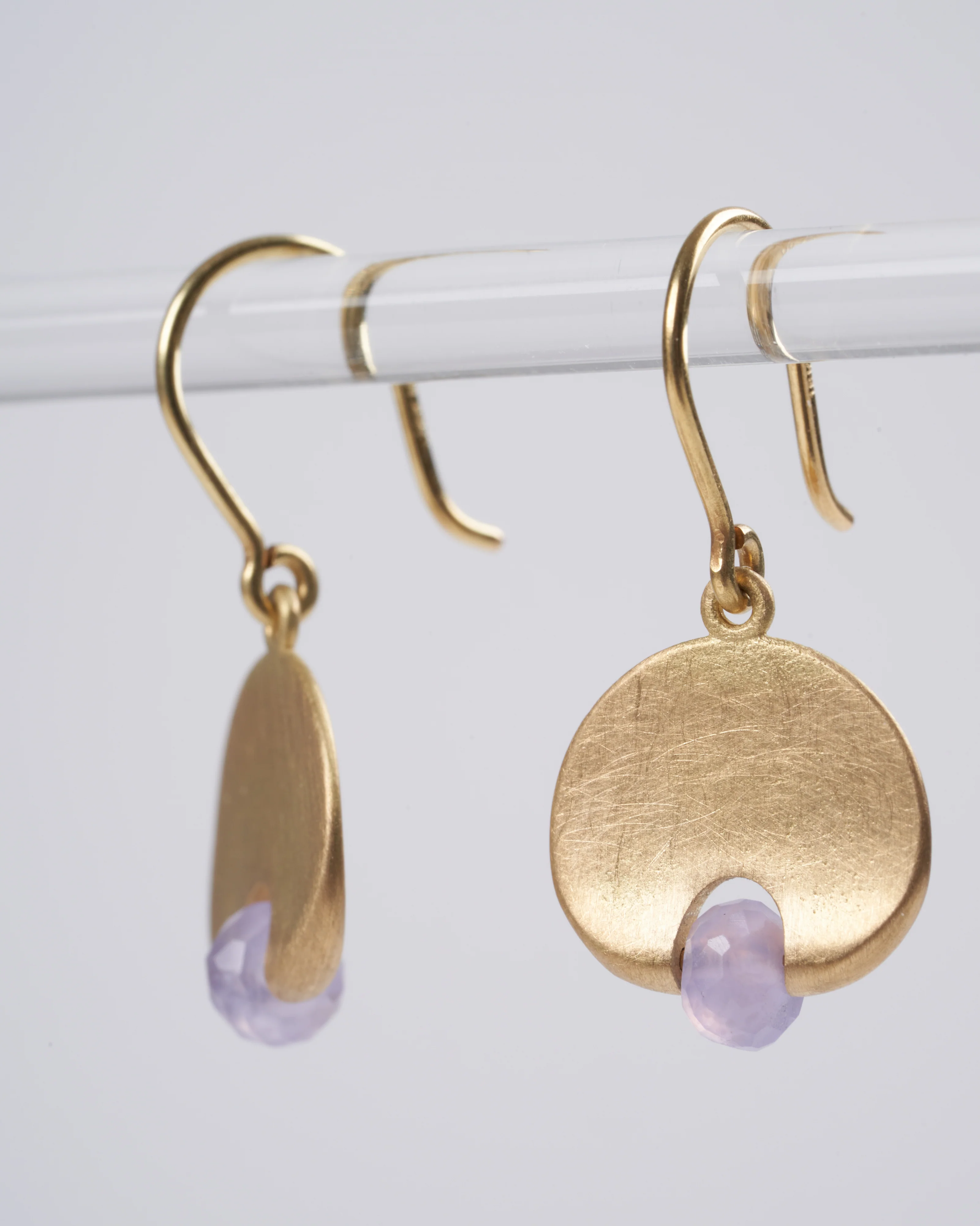 lily pad small lavender chalcedony - lavender - Image 3