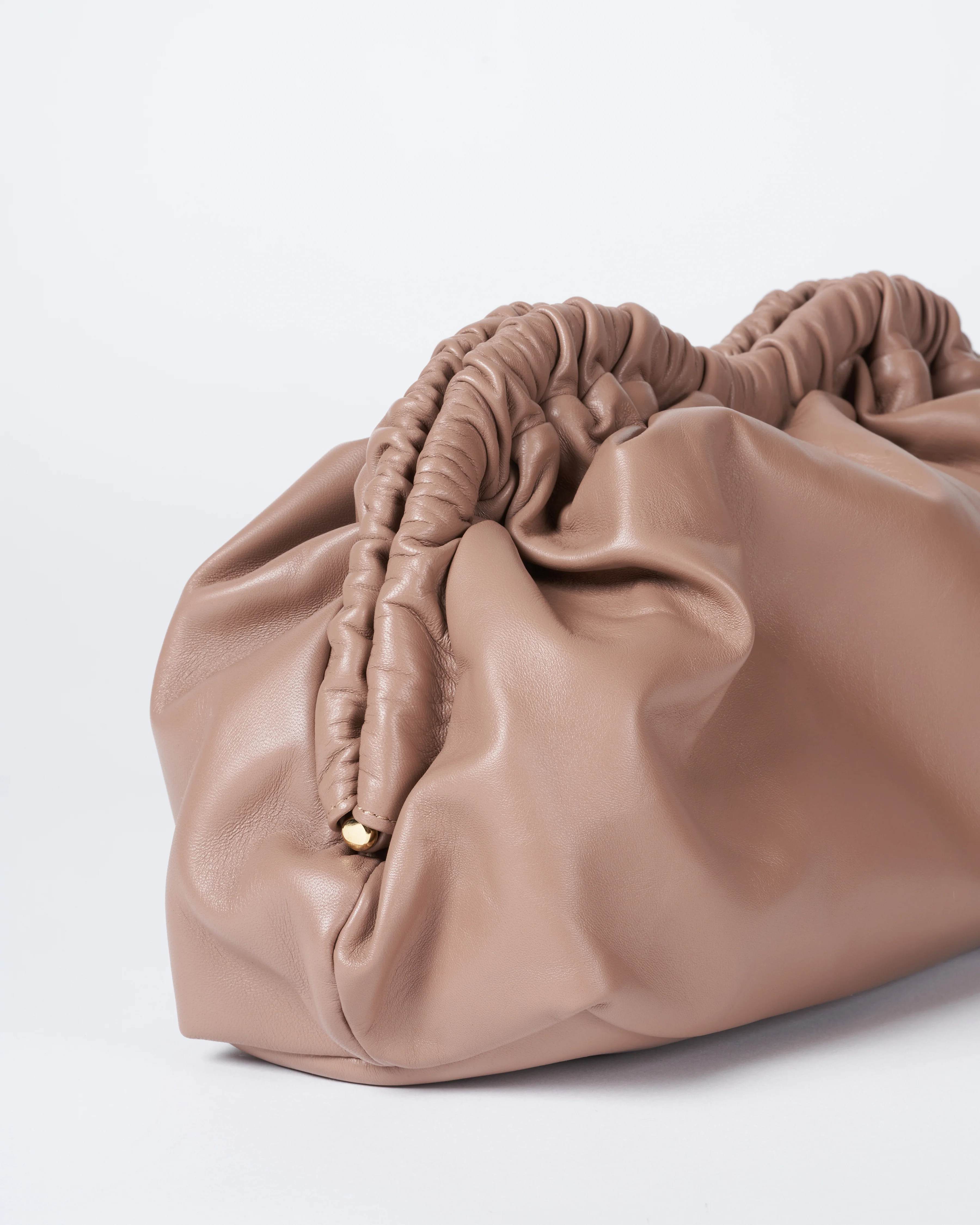 cloud clutch - biscotto - Image 4