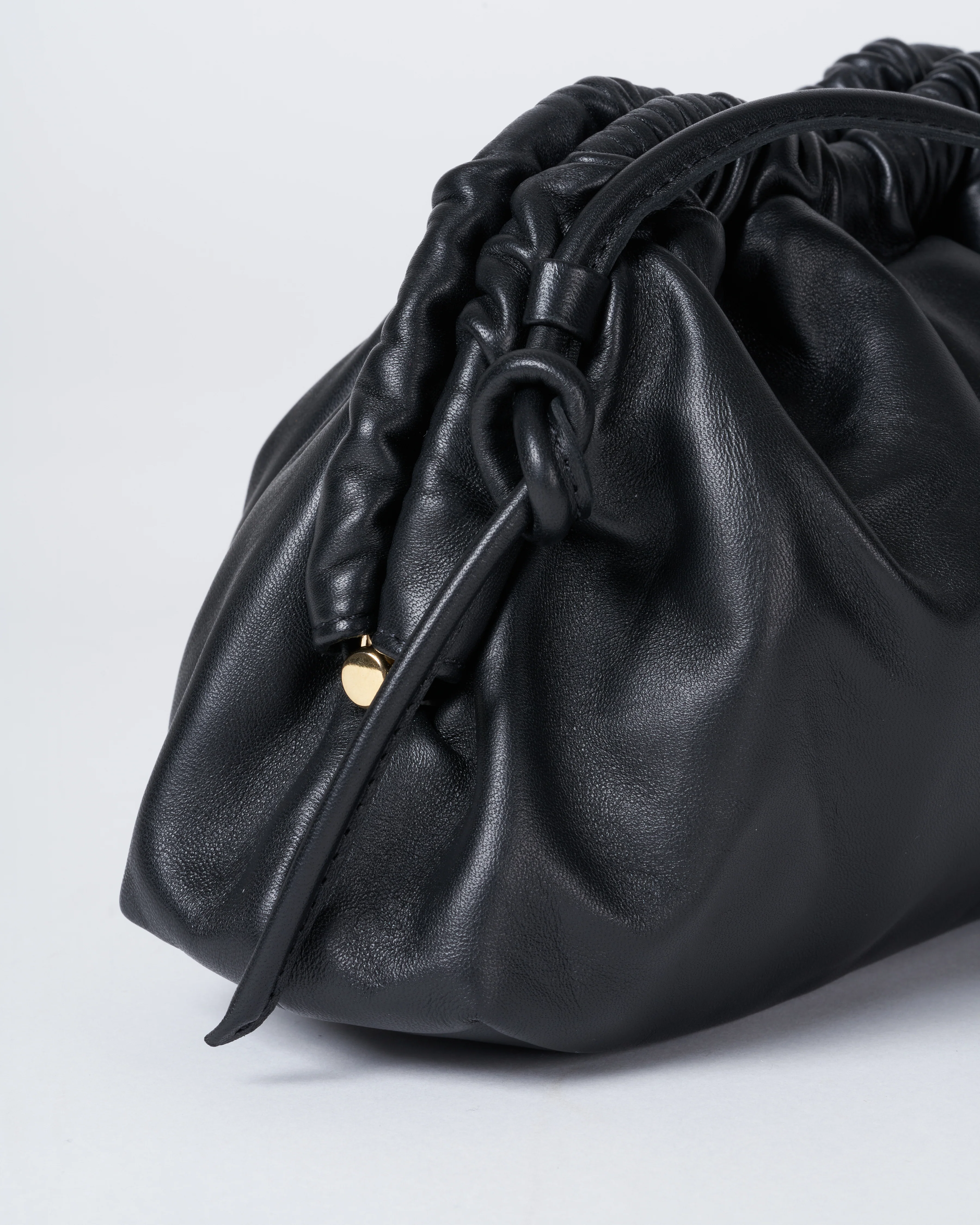 mini cloud clutch - black / flamma - Image 3