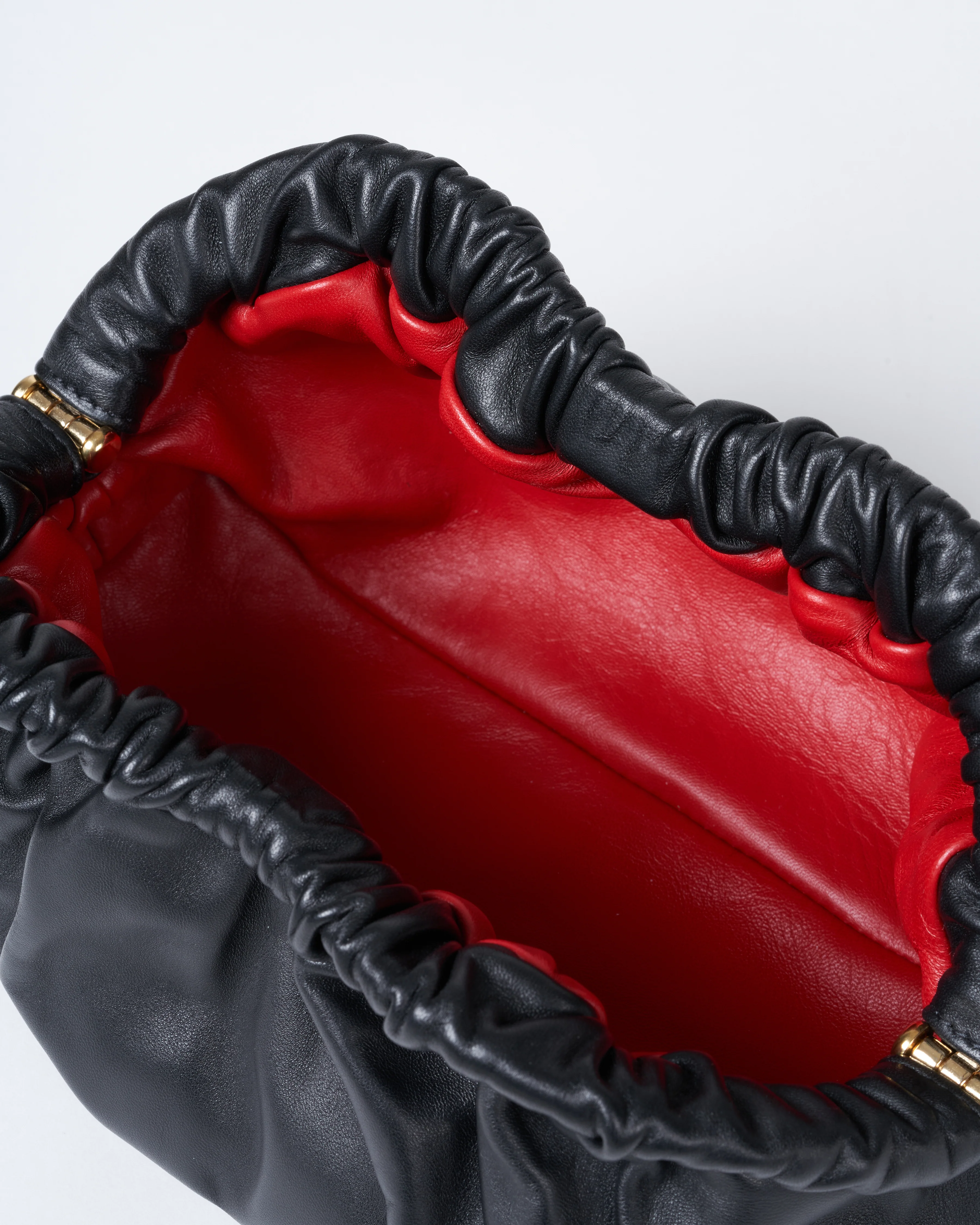mini cloud clutch - black / flamma - Image 4