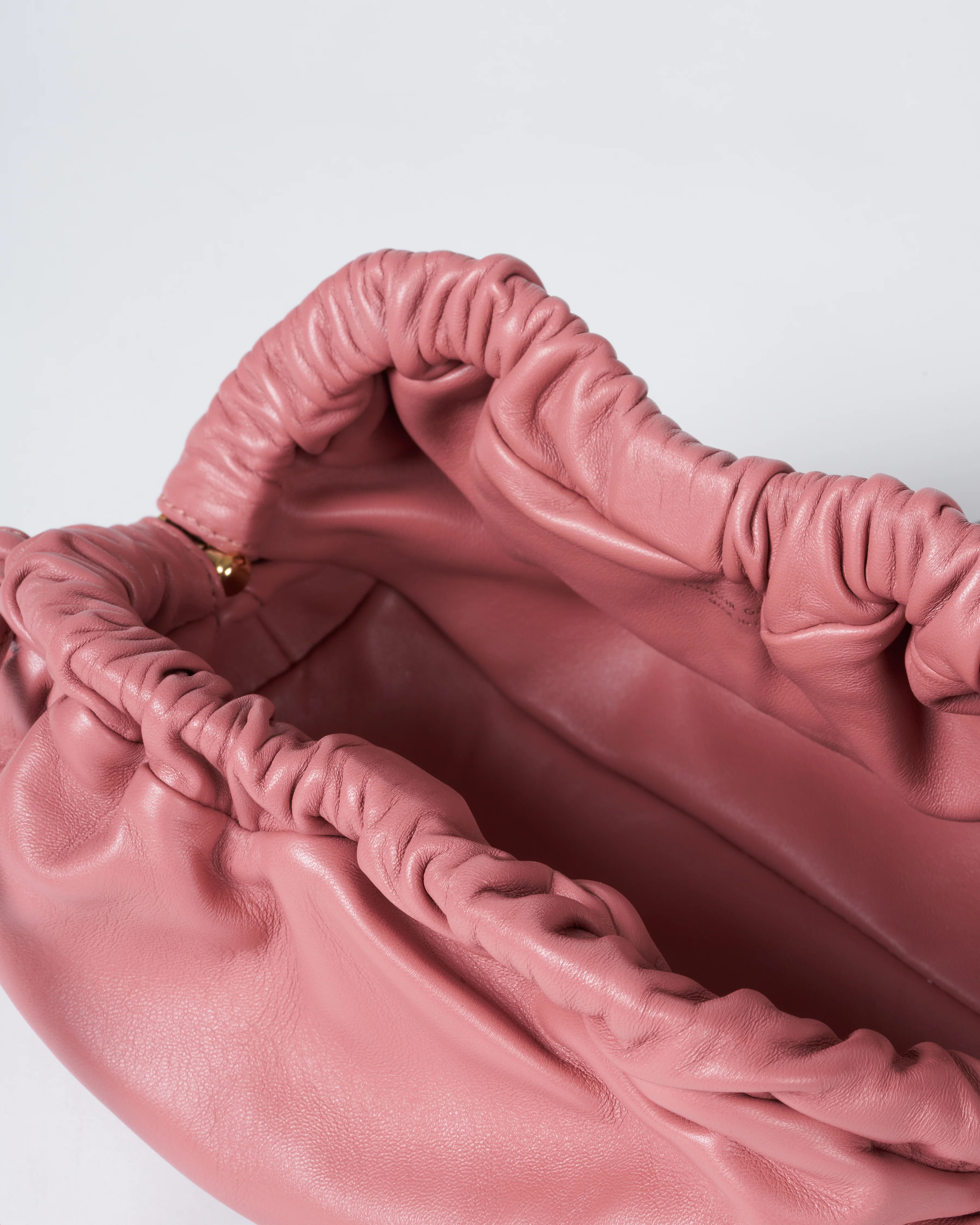 mini cloud clutch - blush - Image 5