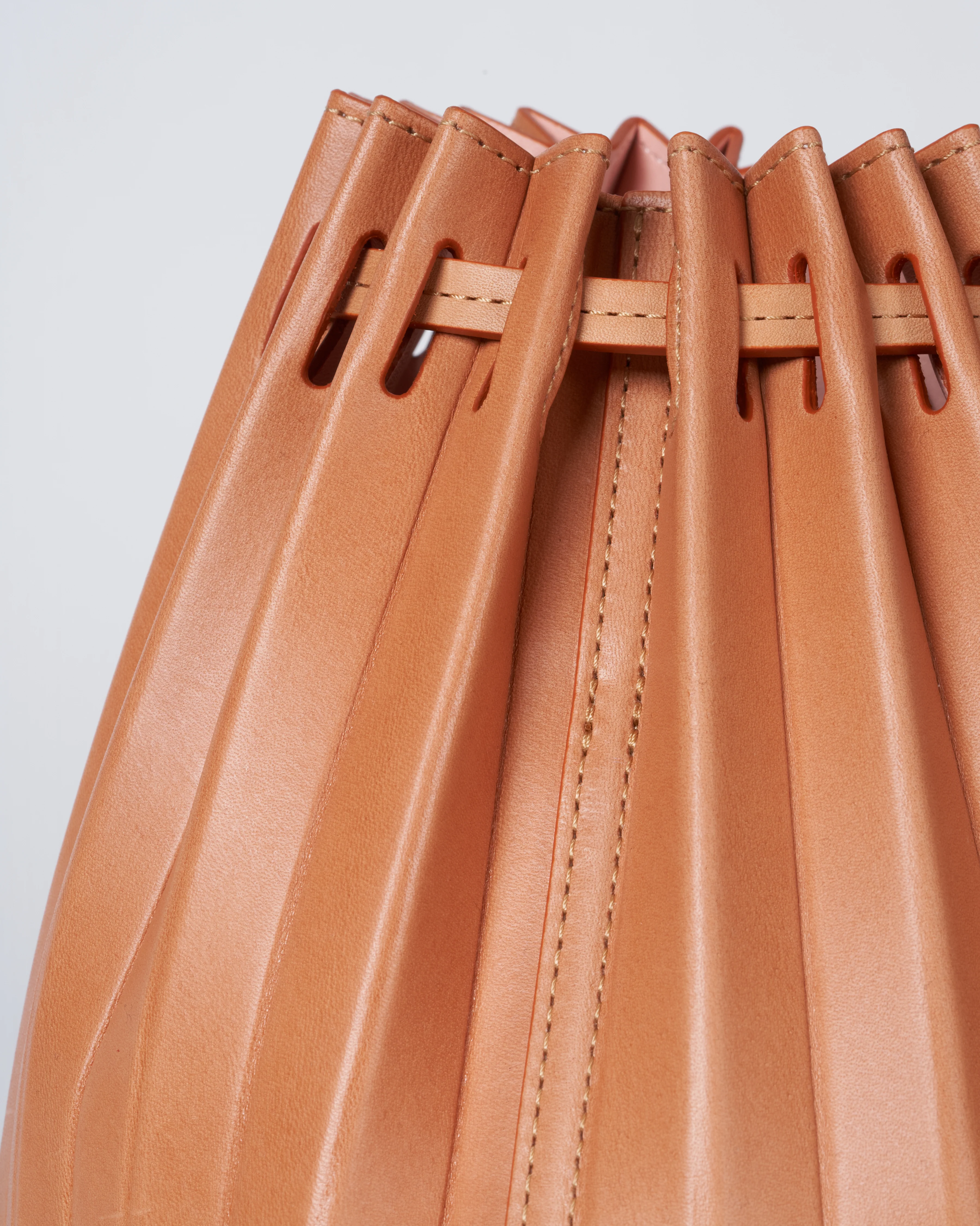 pleated bucket bag - cammello/rosa - Image 6