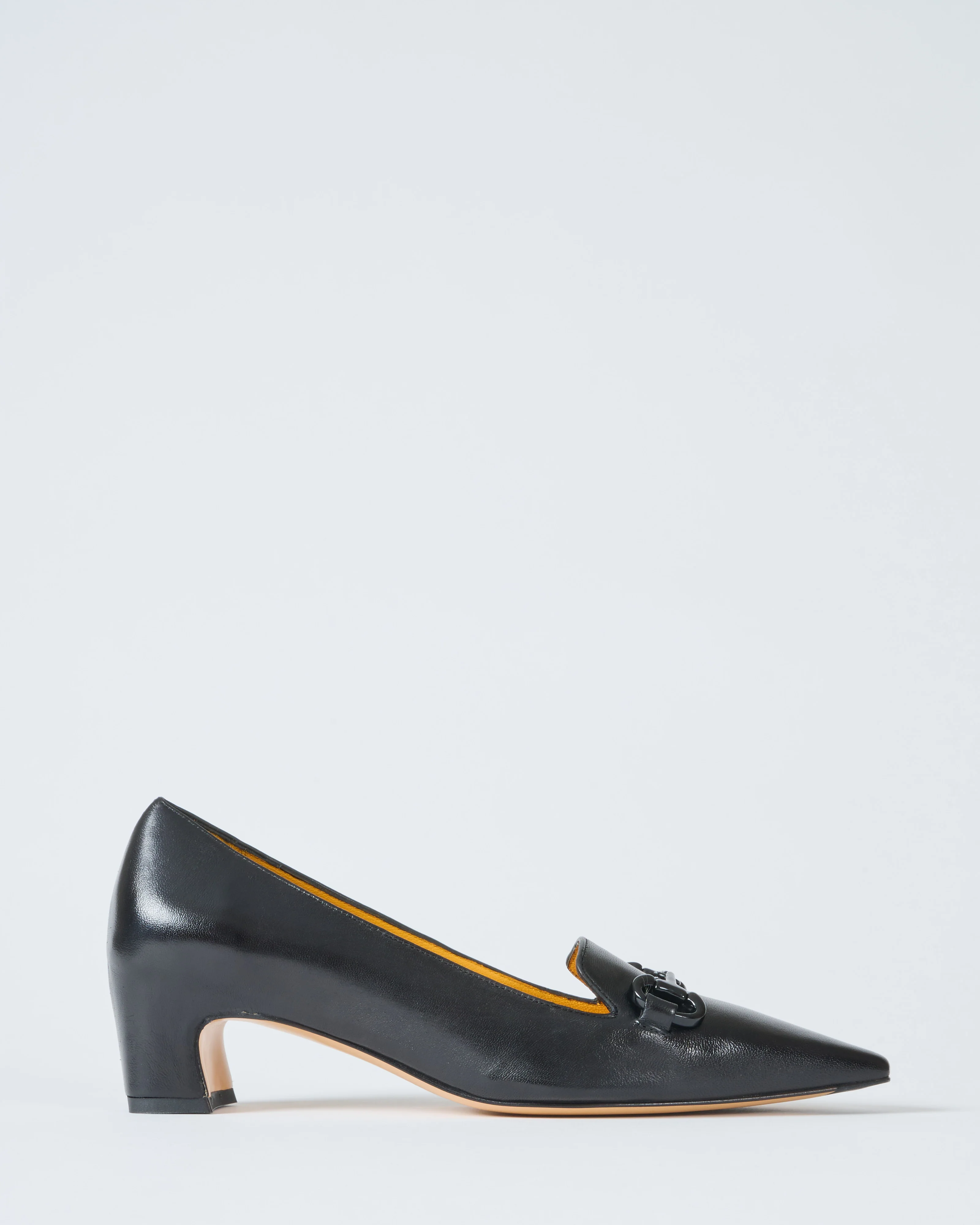 pointed black leather heel with black bit