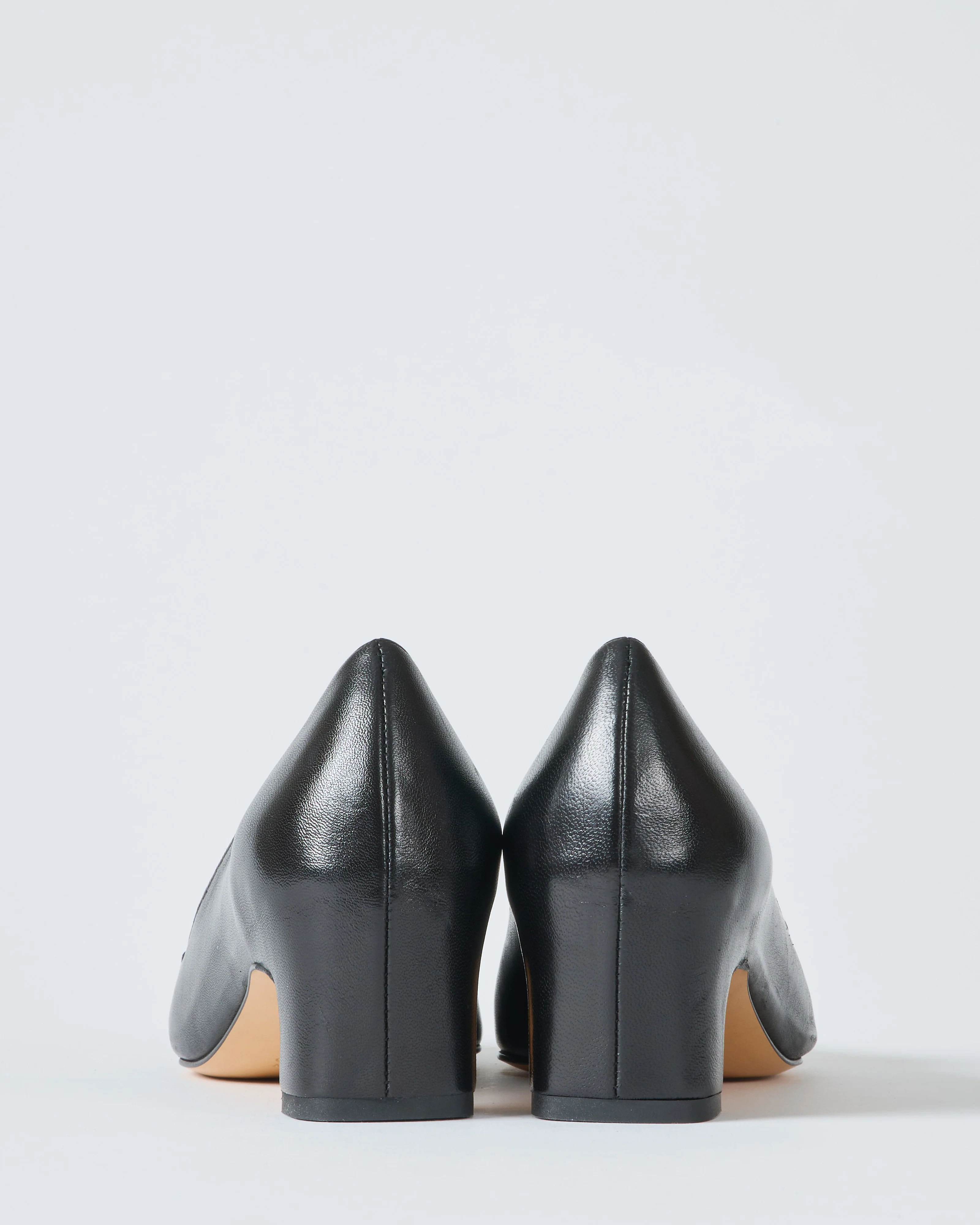 pointed black leather heel with black bit - Image 3