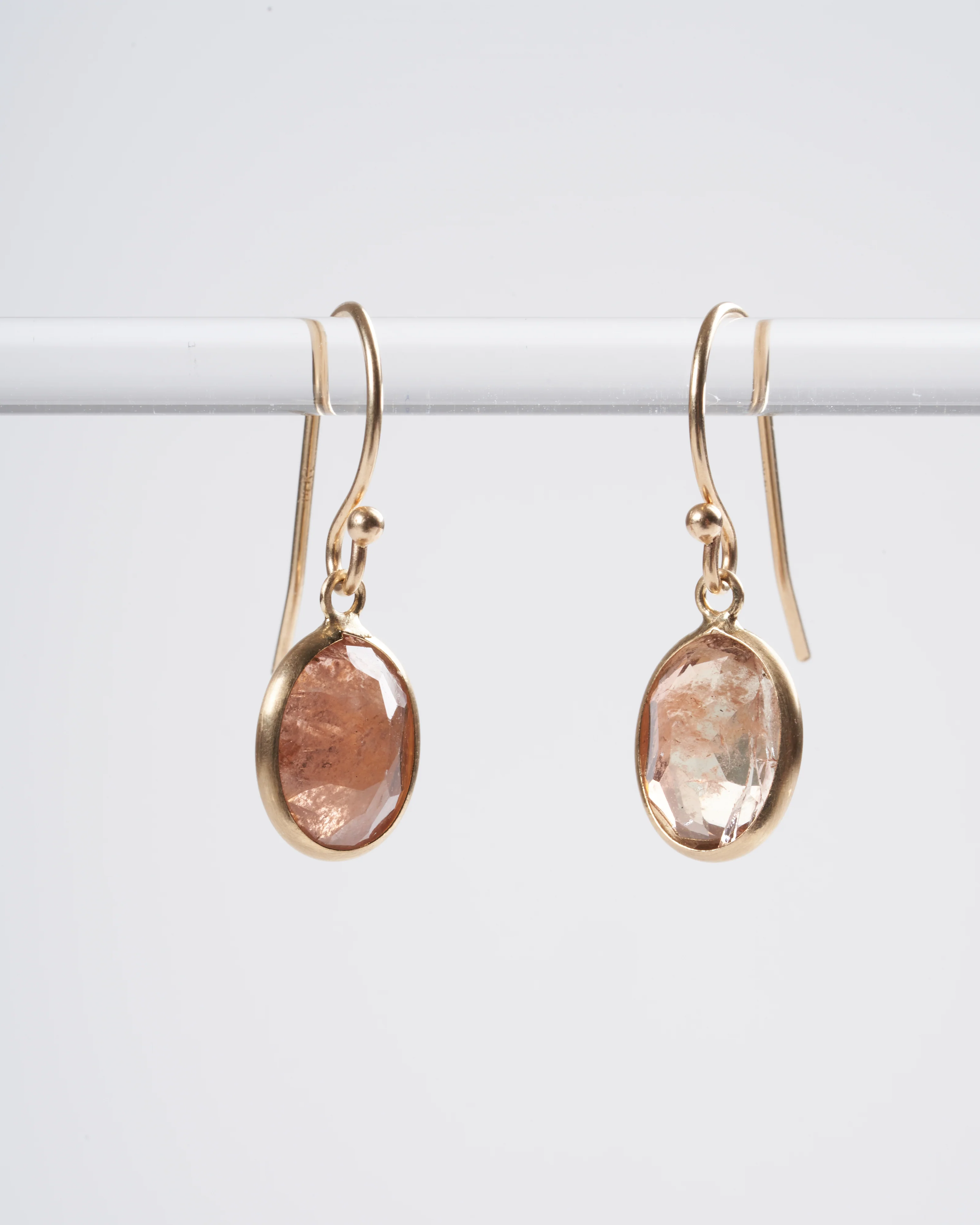 andalucite earrings 18k yg - lt brwn