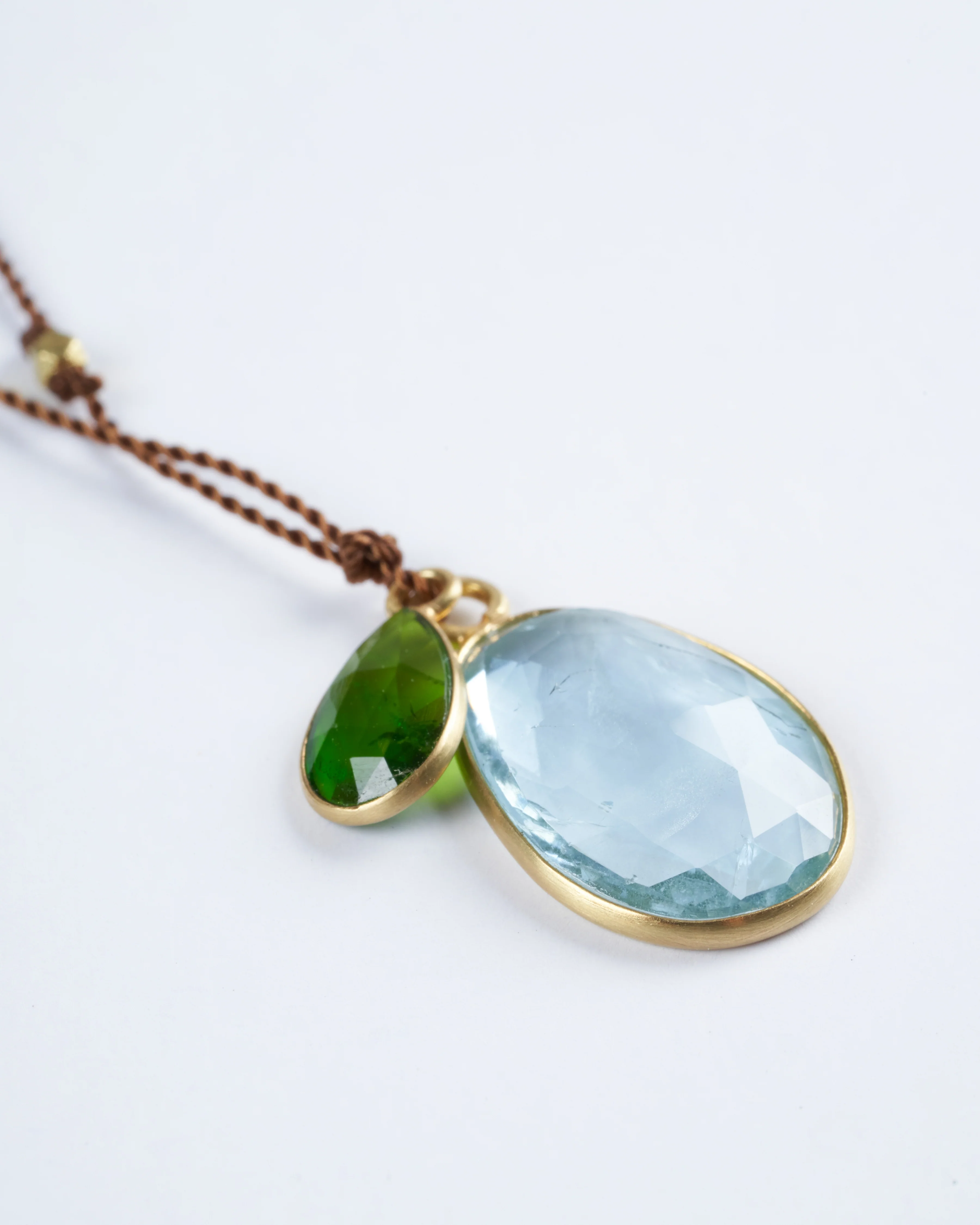 aquamarine & chromdiopside 18k - aquamarine - Image 2