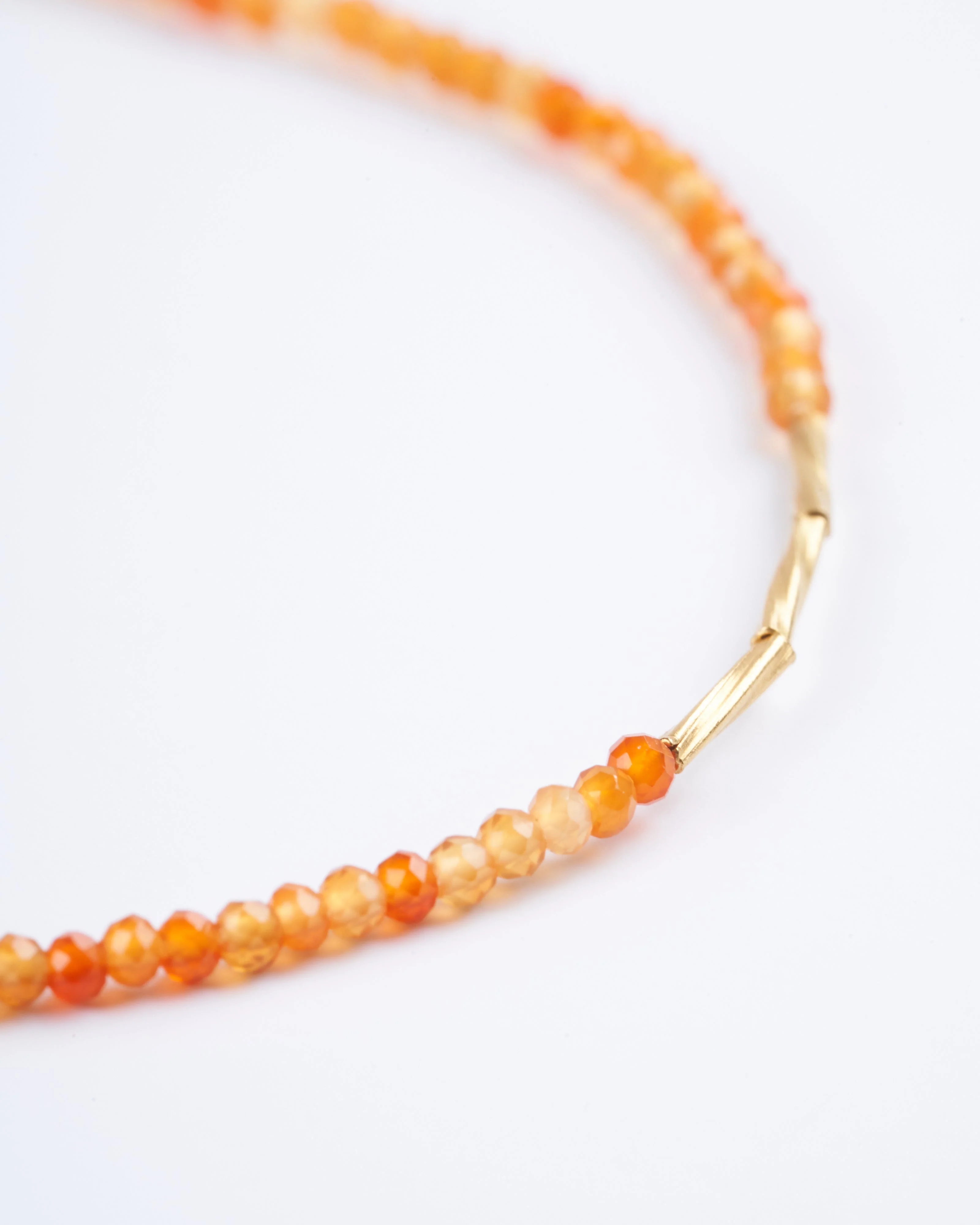 carnelian 3 twist beads gold clasp - orange - Image 3