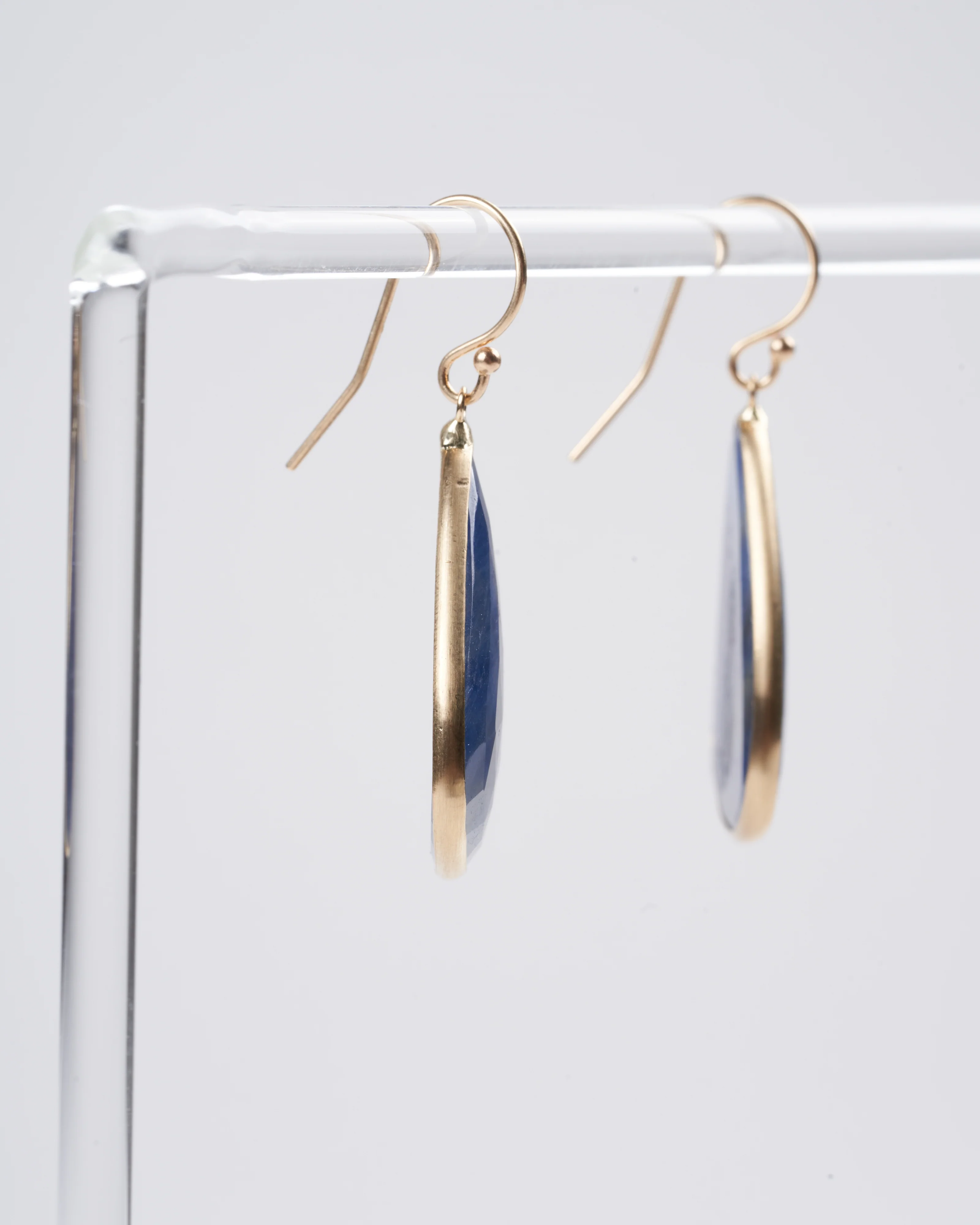dark blue sapphire 14k yellow gold - Image 3