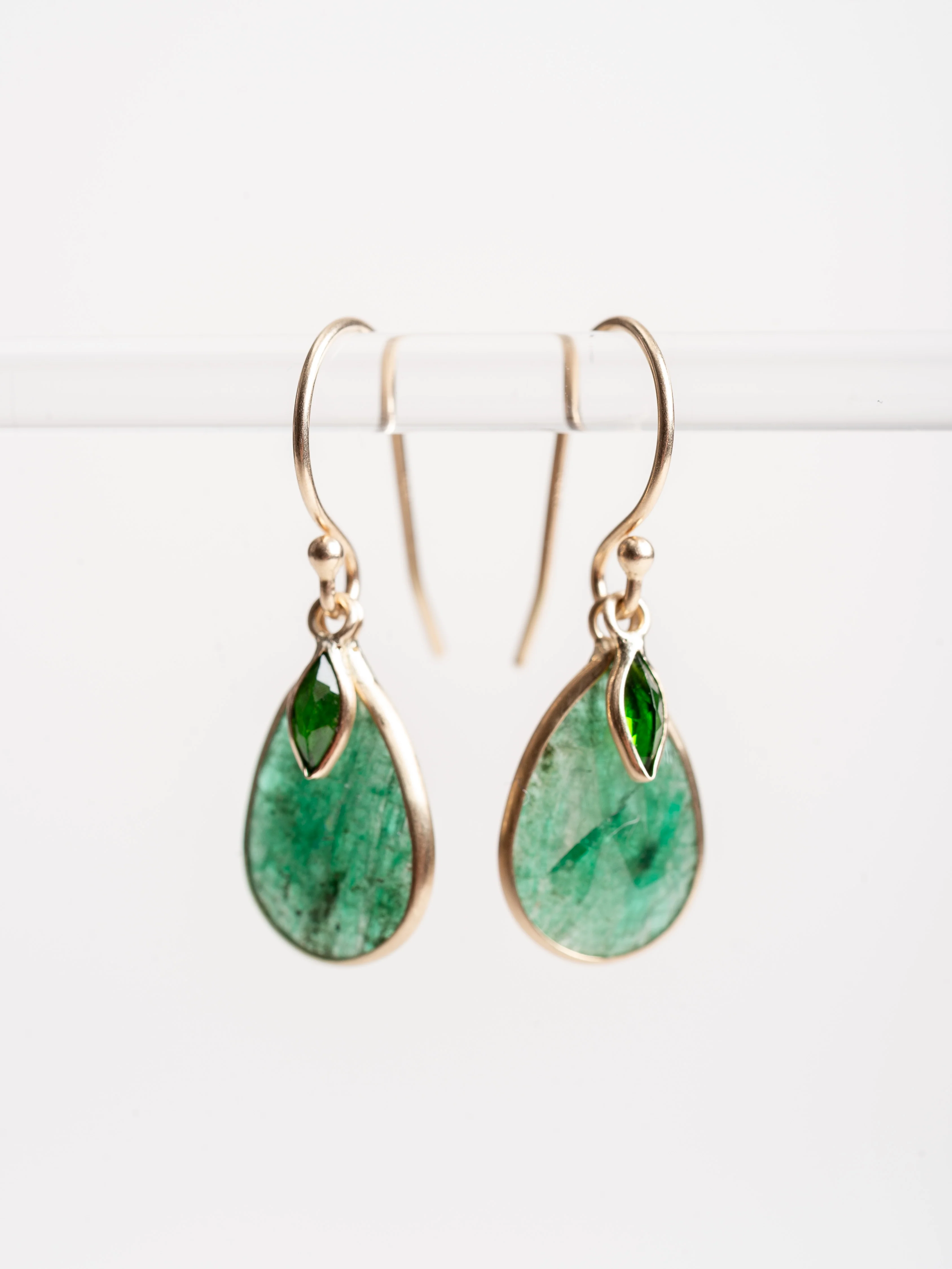 emerald teardrop/peridot earrings - Image 2