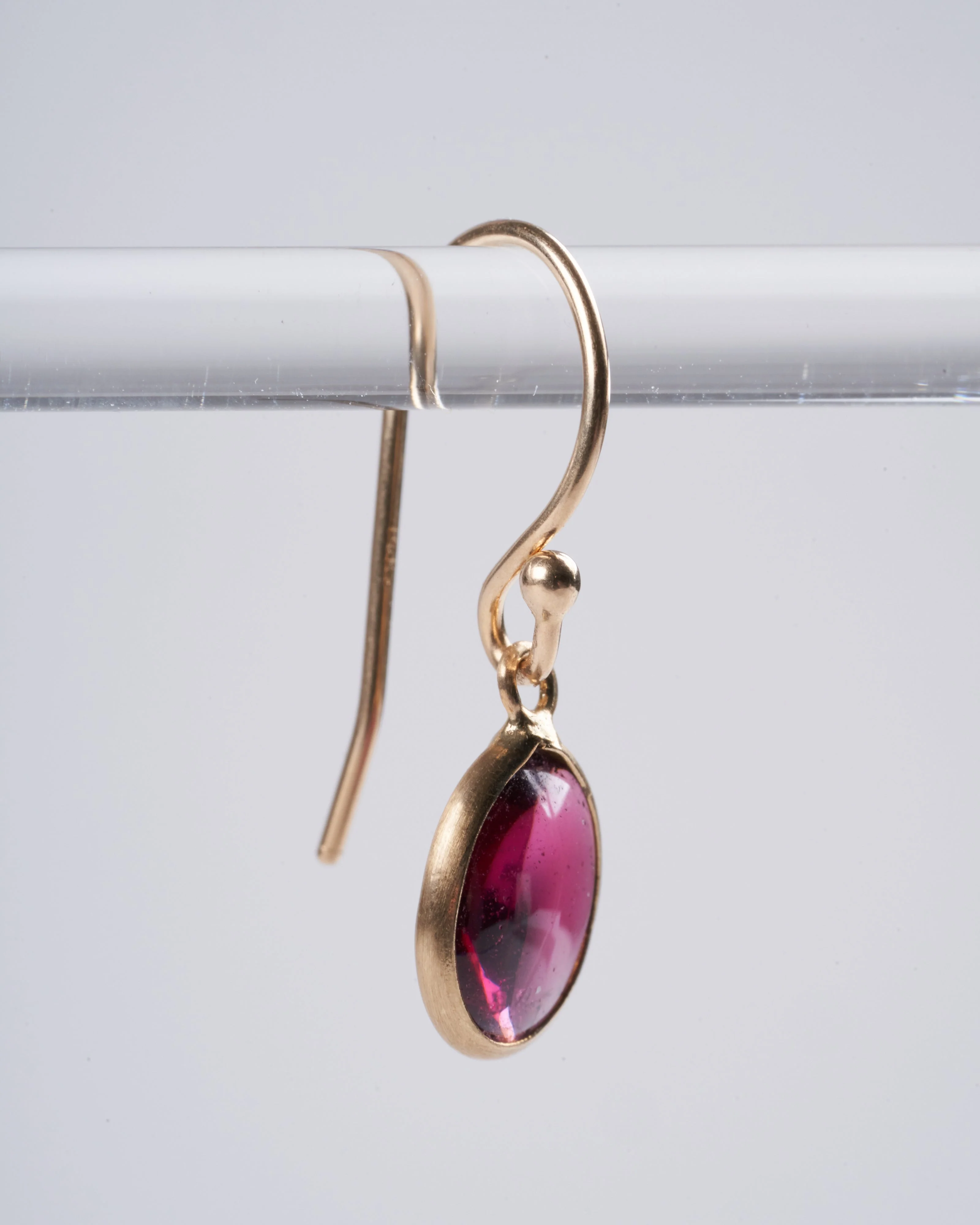 cabochon garnet drop earrings - Image 3