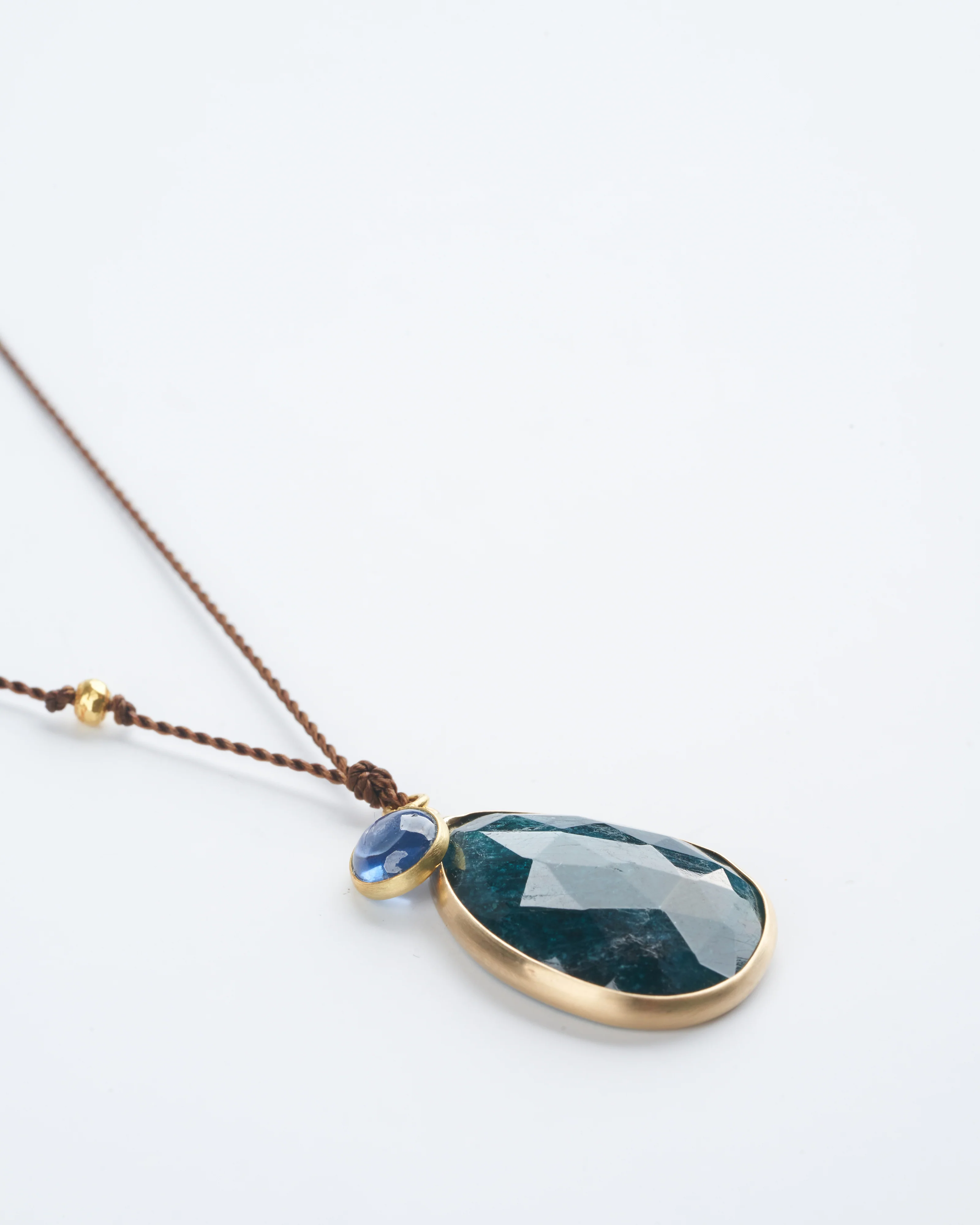 grenadier and sapphire necklace with 14/18k settings - green/ blue - Image 3