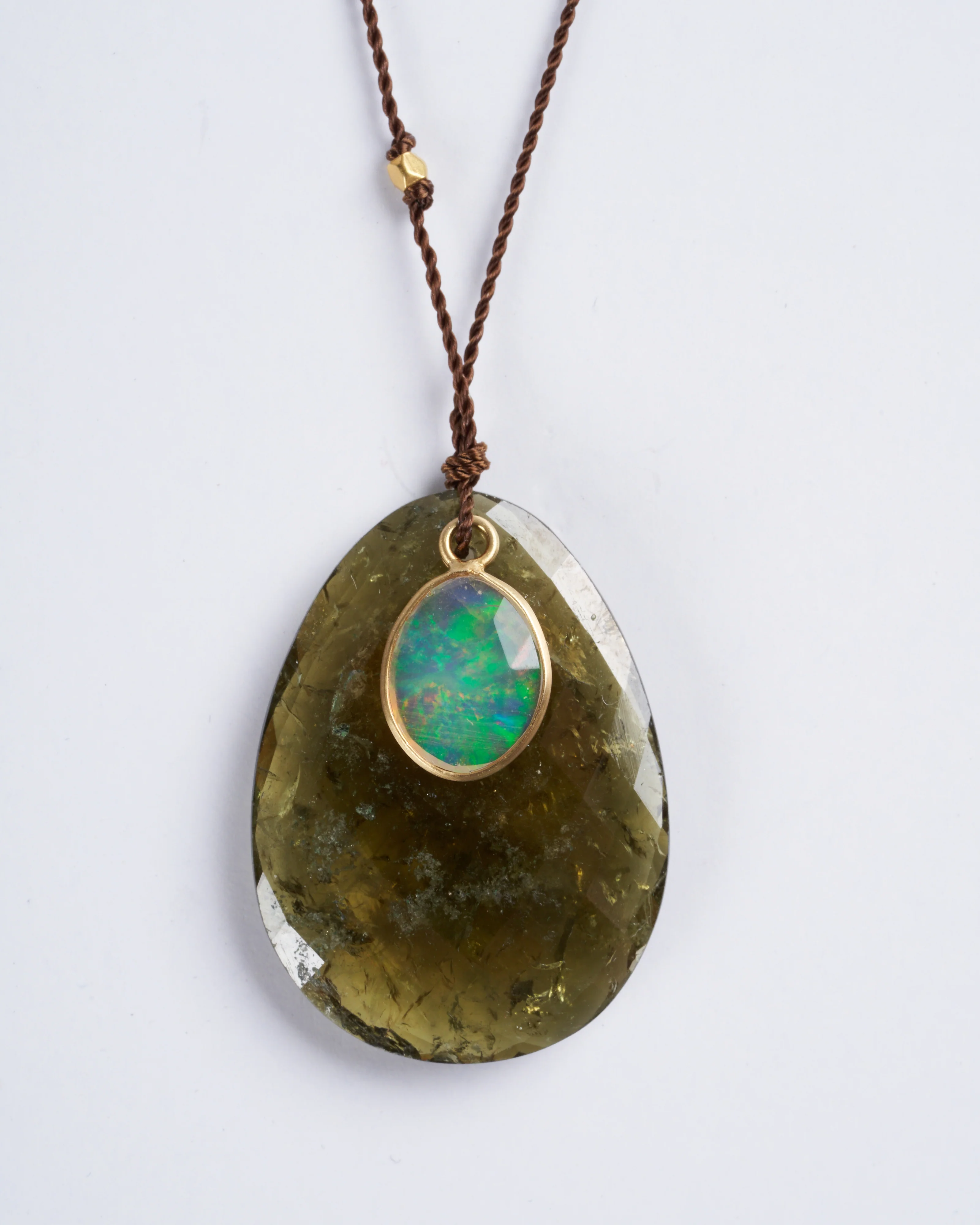 grossular garnet and opal 18k yg - green