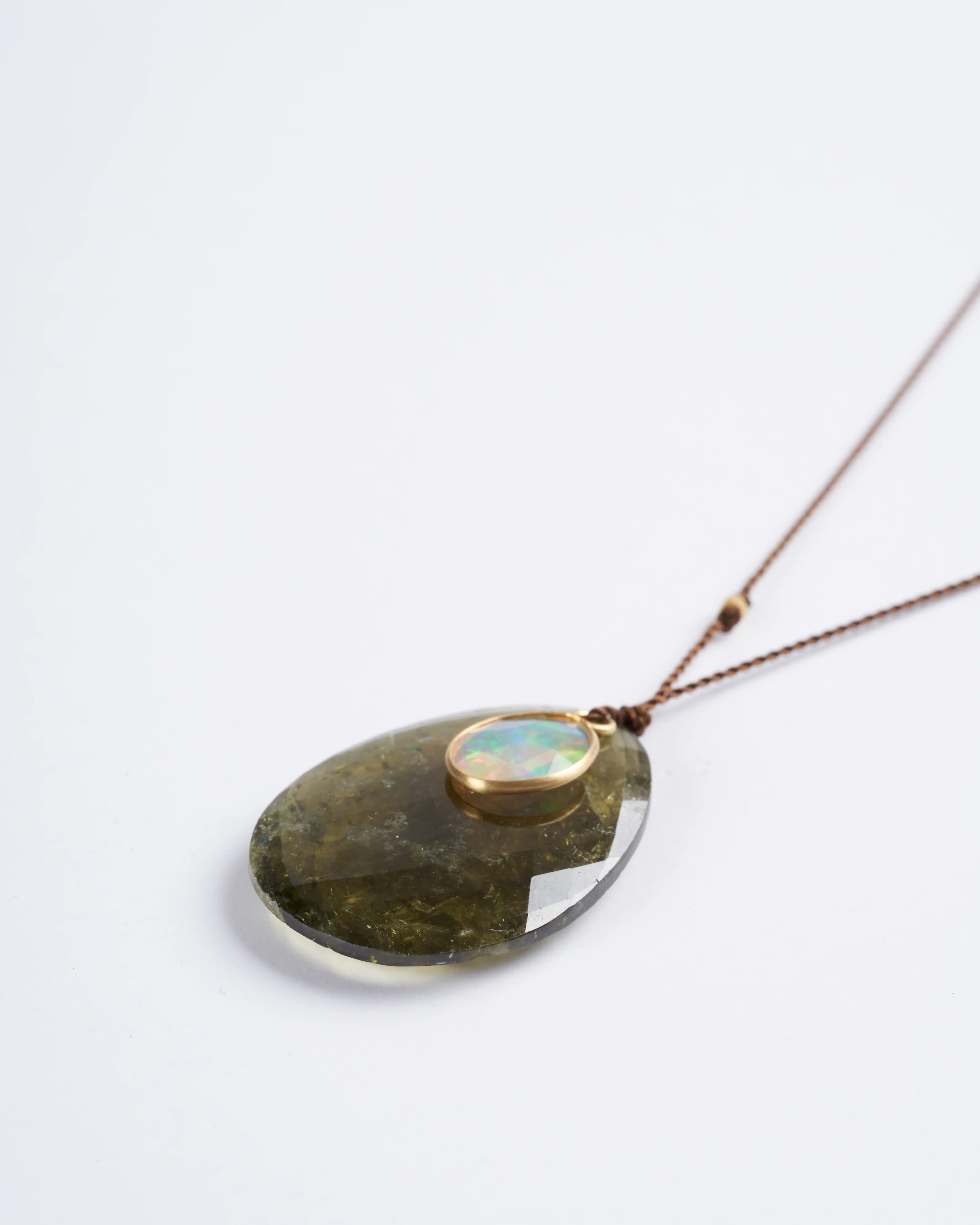 grossular garnet and opal 18k yg - green - Image 2