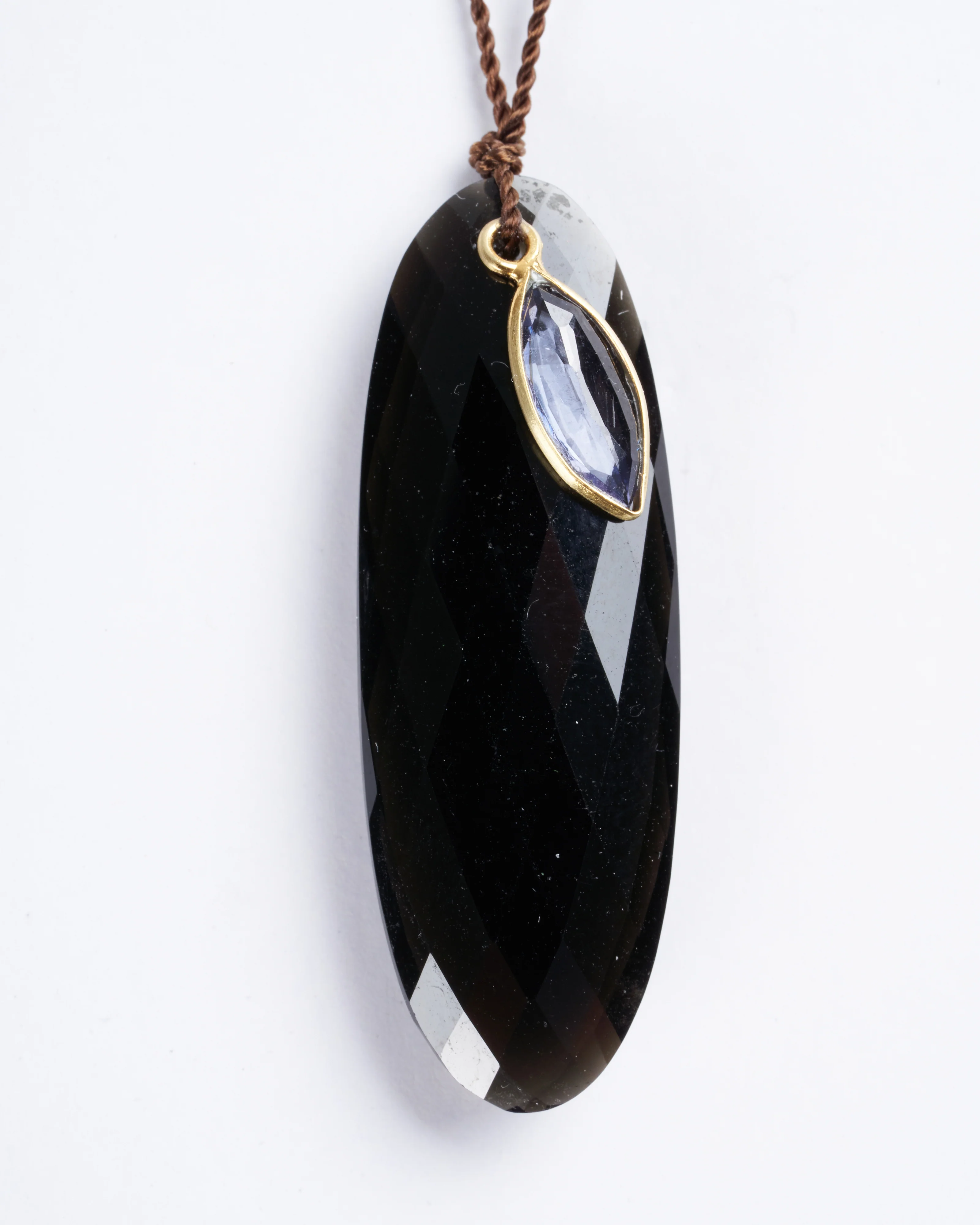 obsidian and tanzanite 18k yg - black - Image 3
