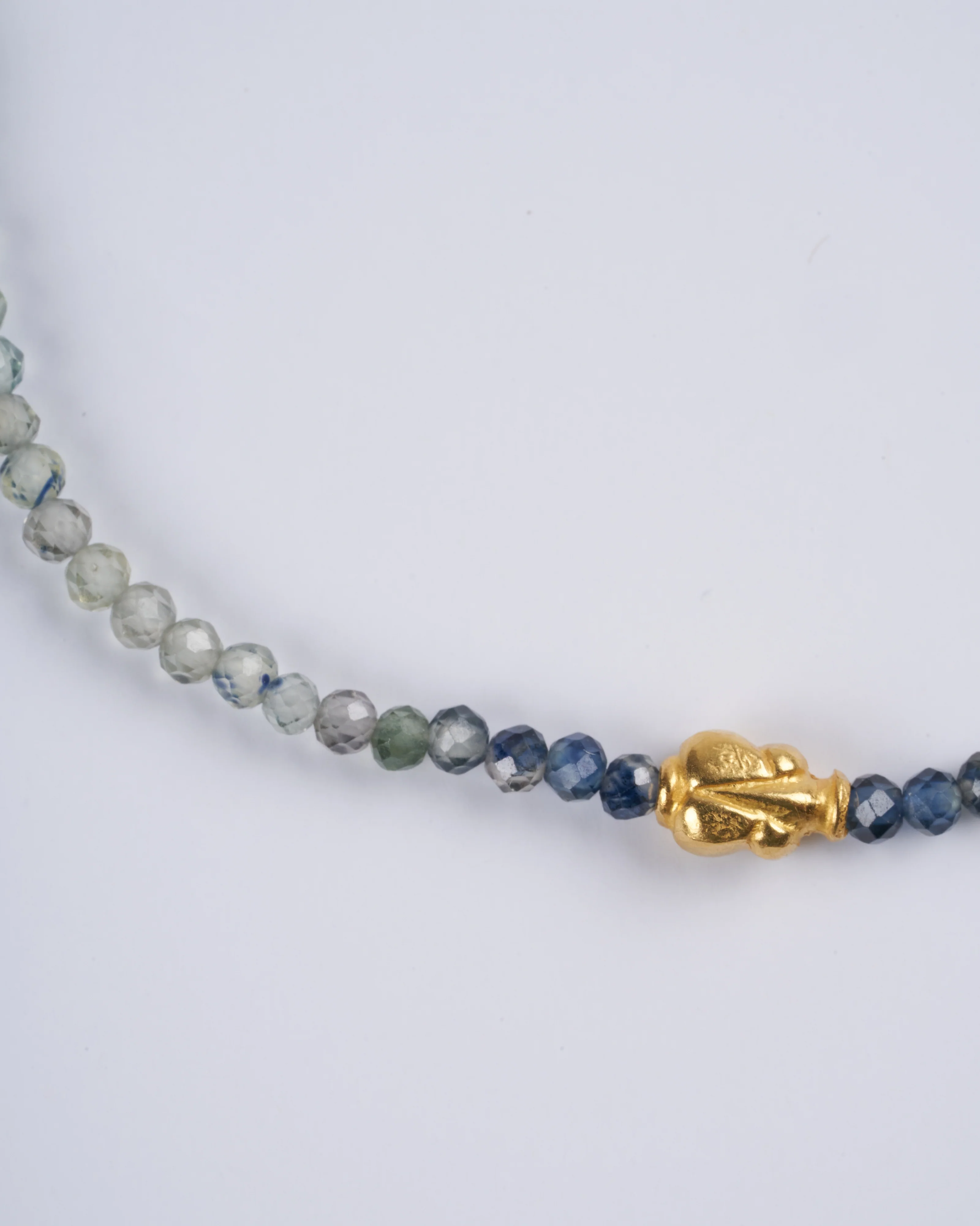 sapphire and 18k yellow gold lotus beaded bracelet - Image 3
