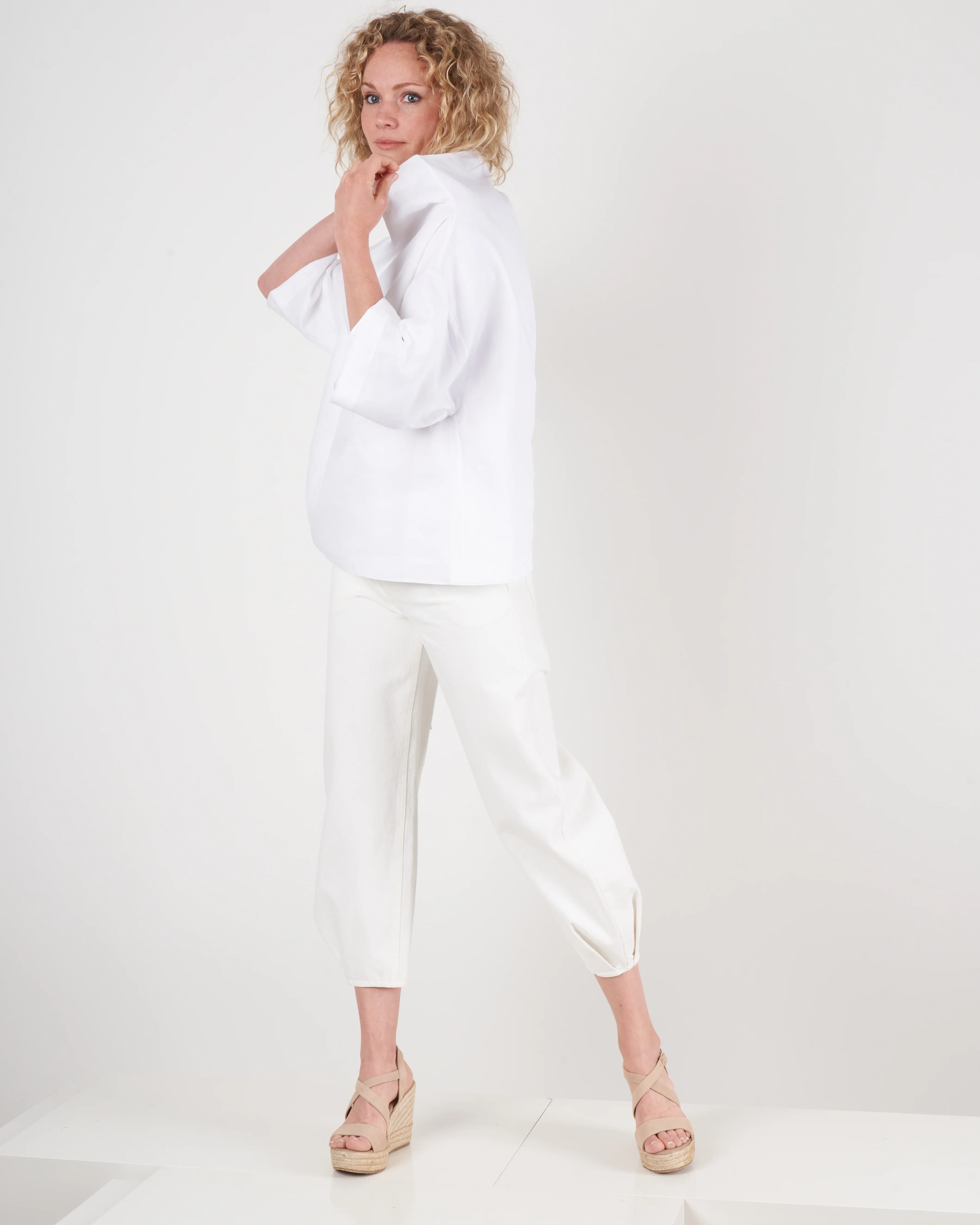 square top w/ funnel neck - white - Image 5