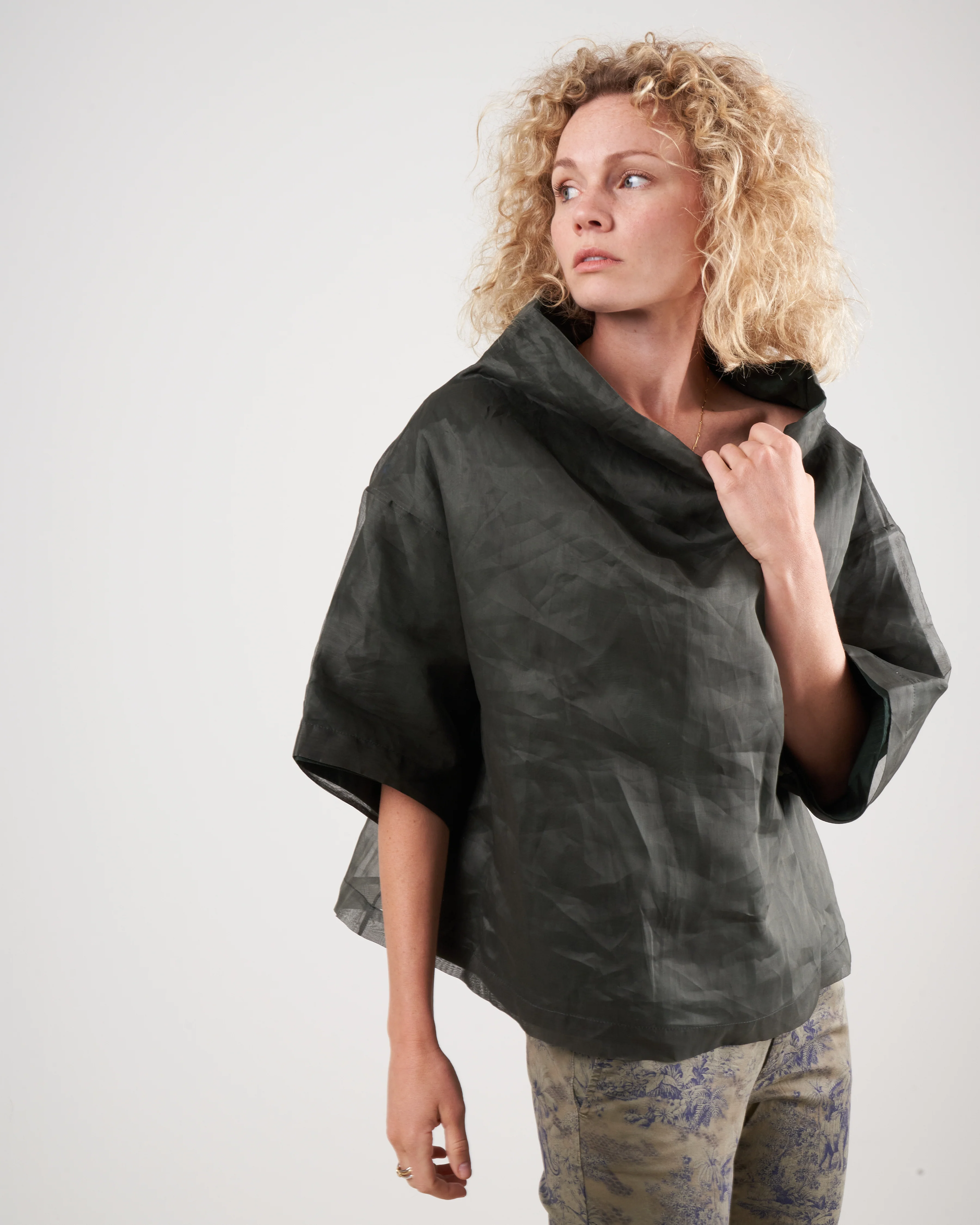 square top w/ funnel neck - green - Image 3