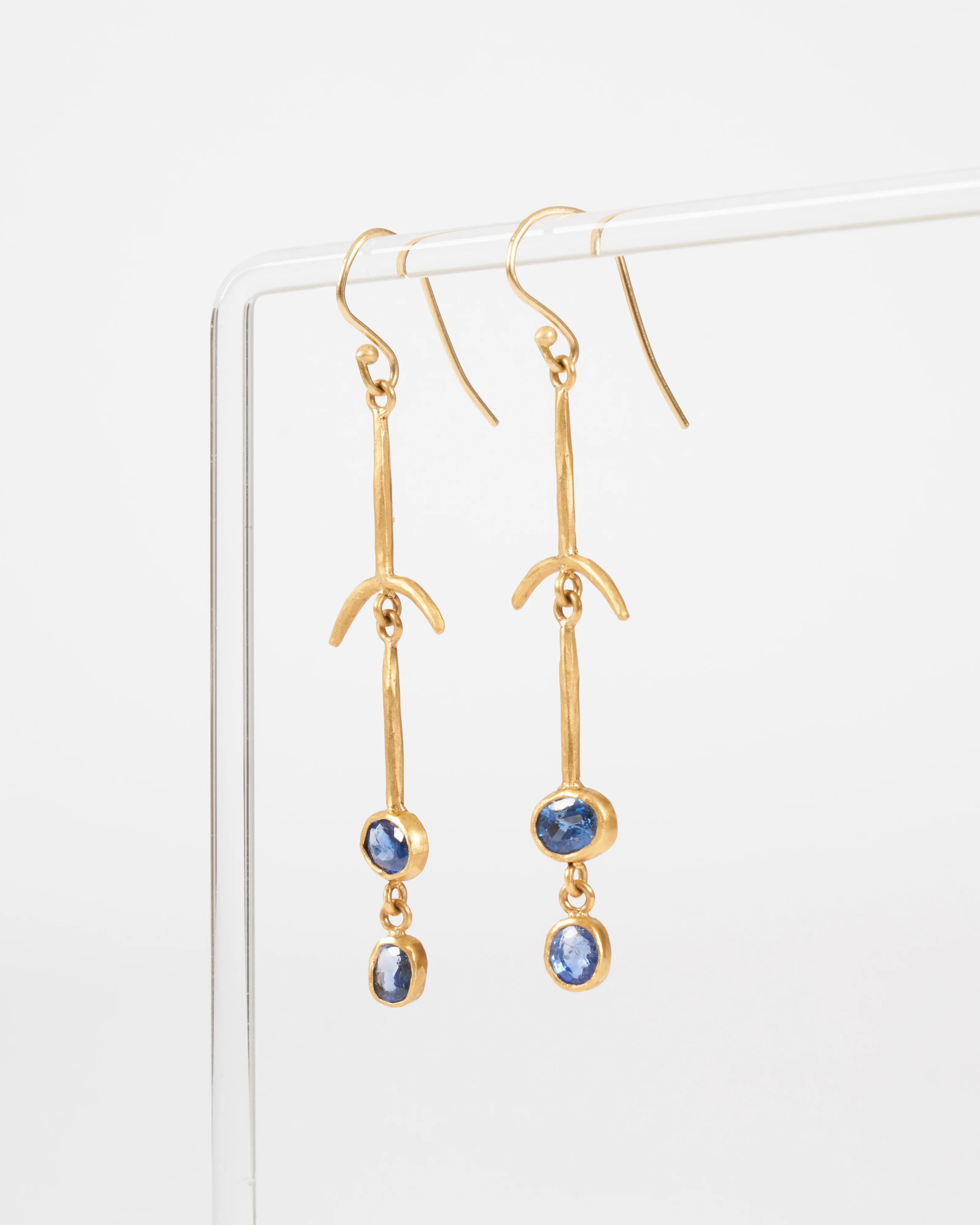 blue sapphire drop bone earrings - Image 4