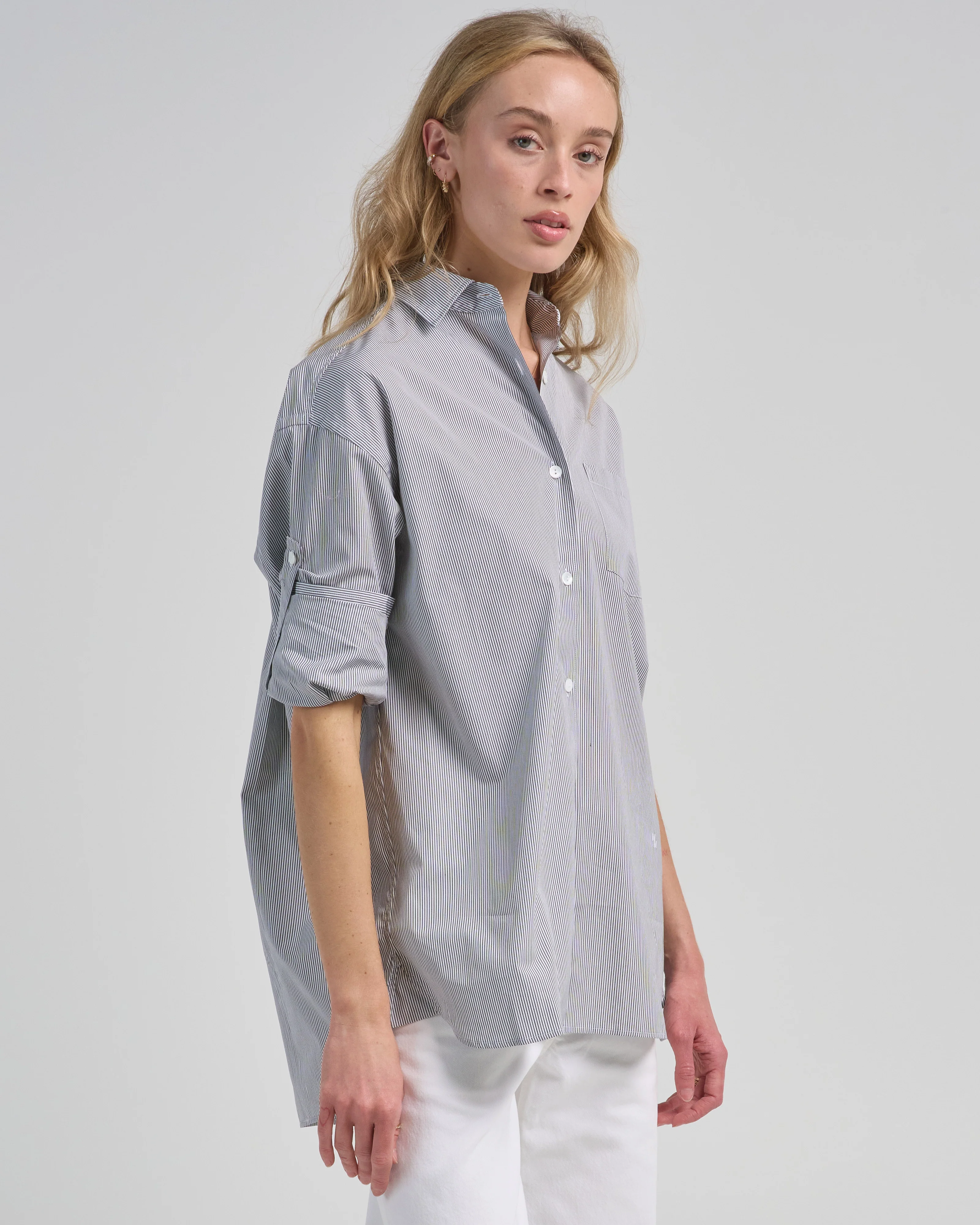 a line massive shirt - Image 4