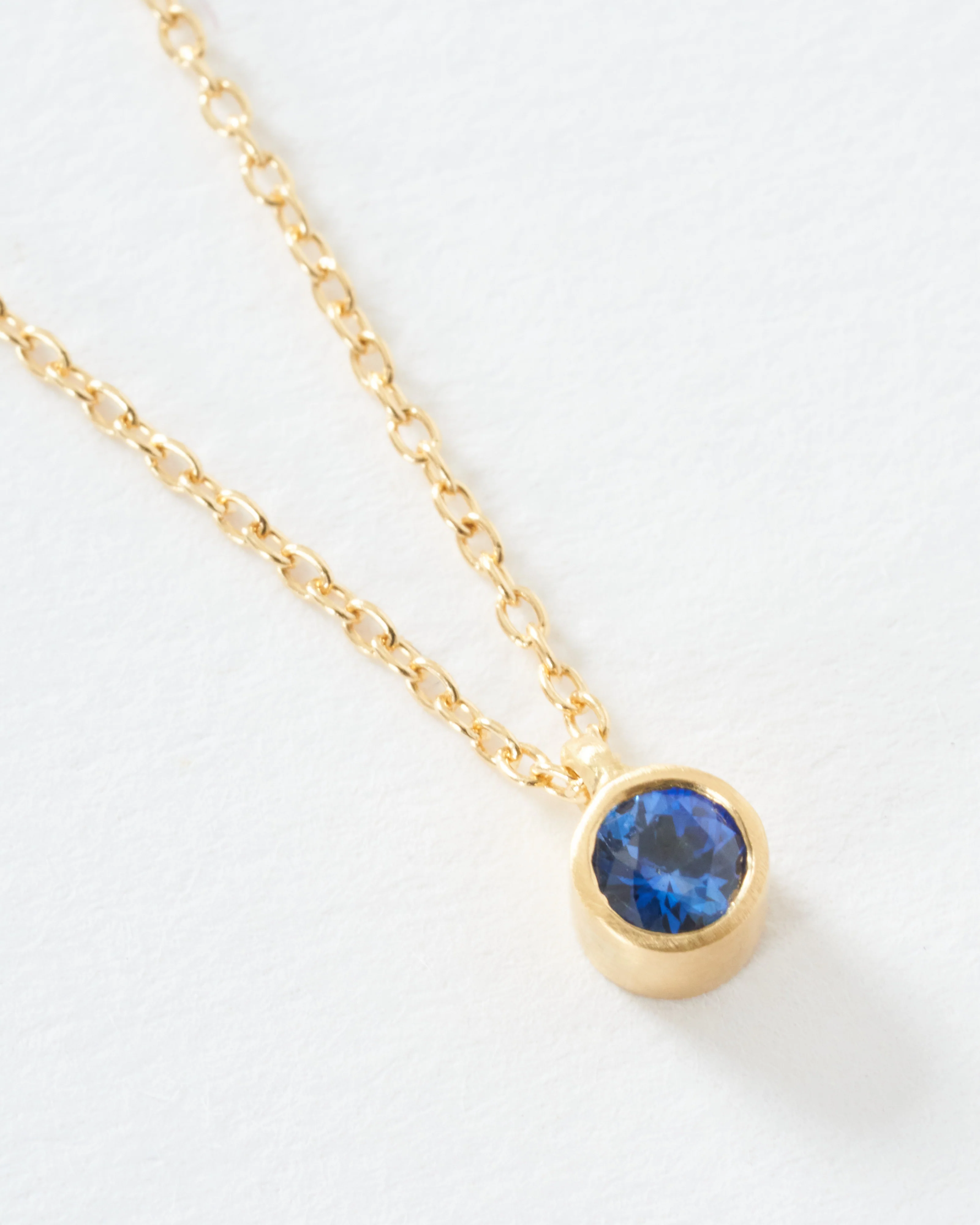 3mm blue sapphire pendant necklace - Image 4