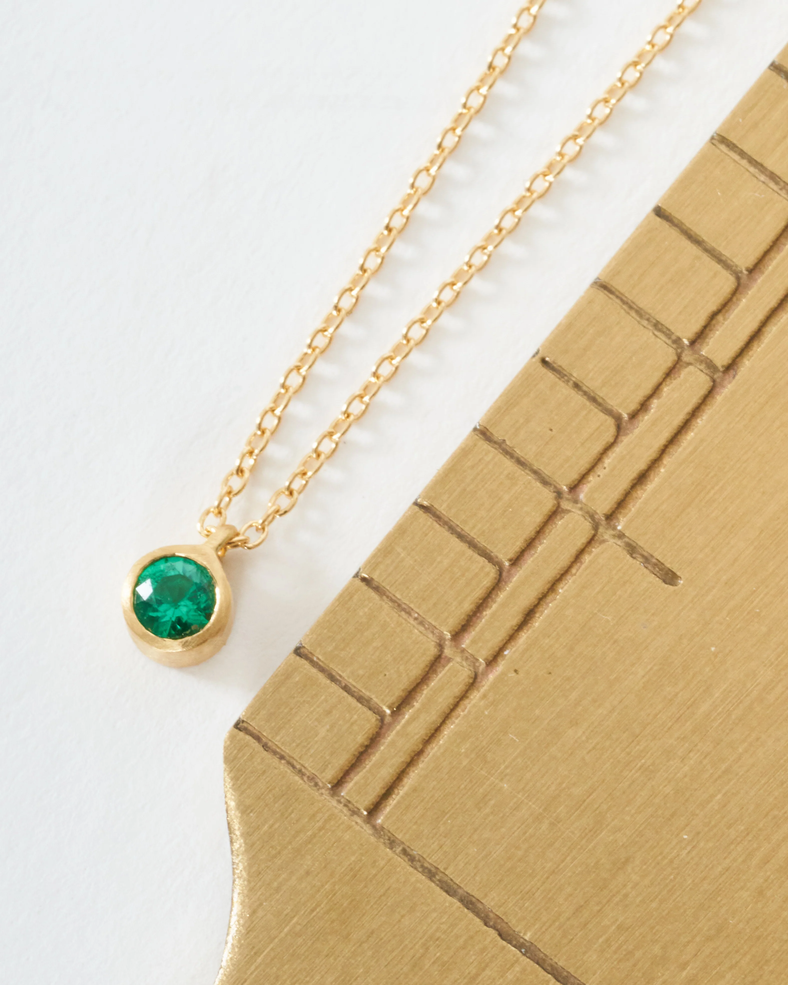 3mm emerald pendant necklace - Image 6