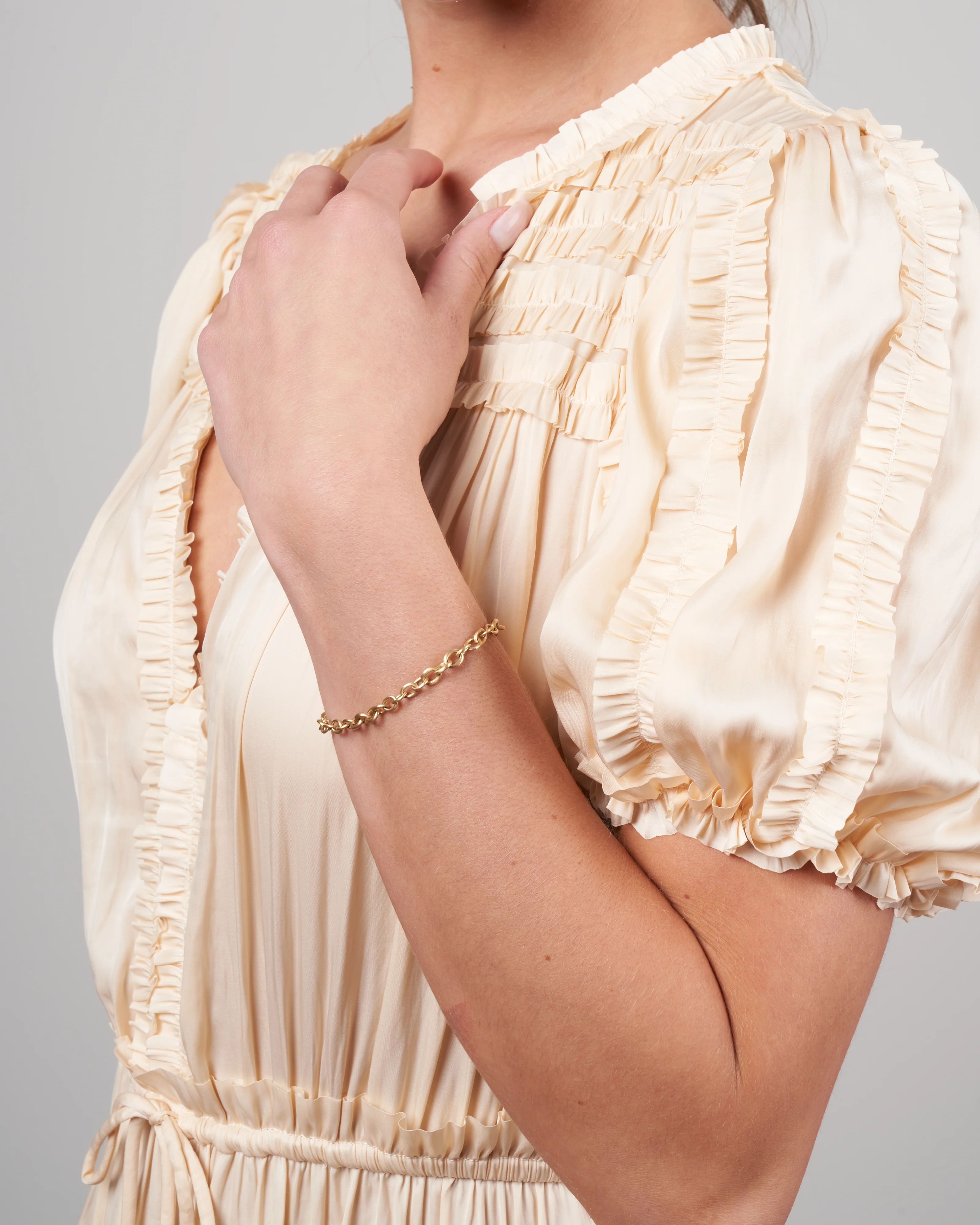 city link extra small bracelet - yellow gold - Image 3