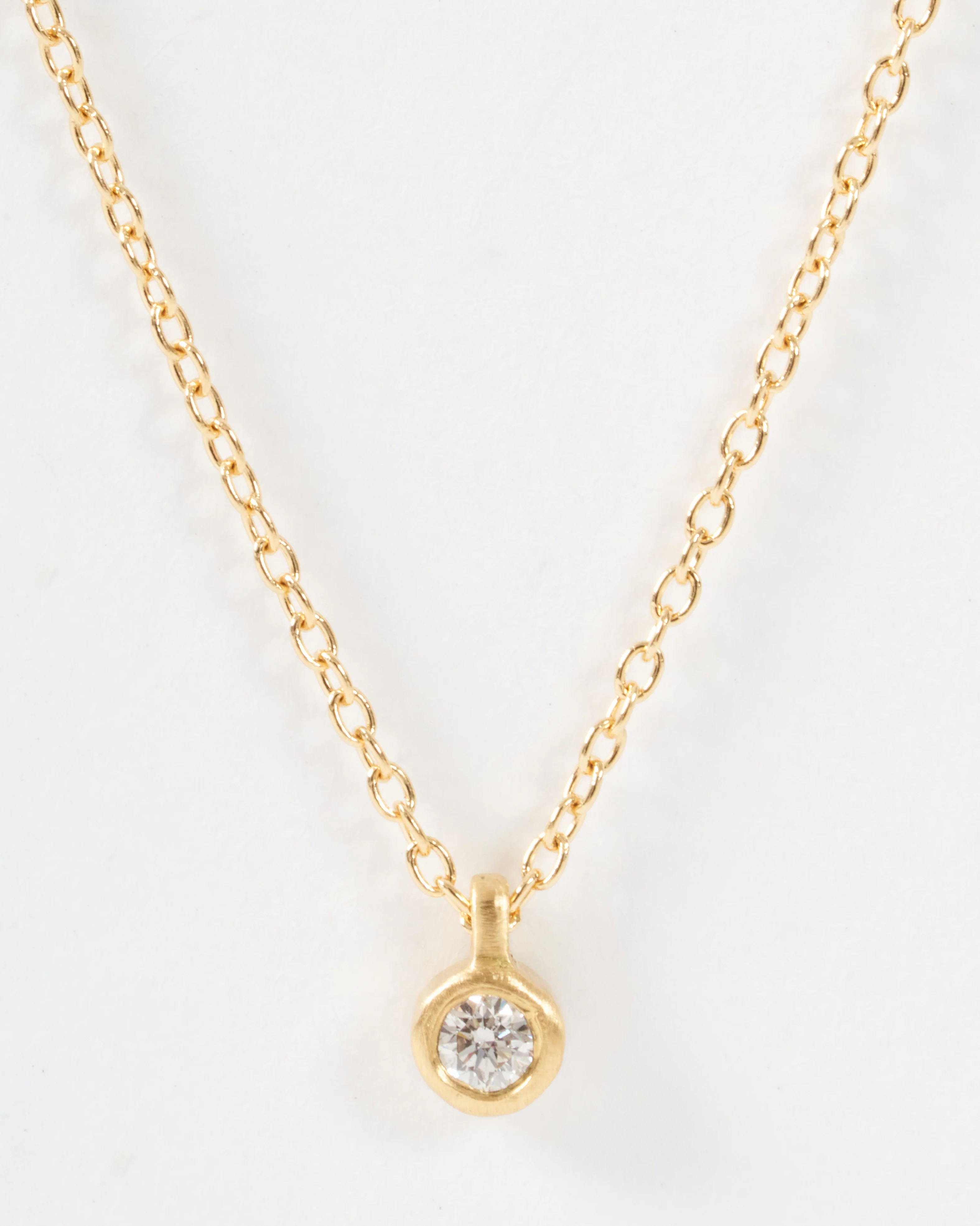 micro 3pt diamond necklace - Image 2