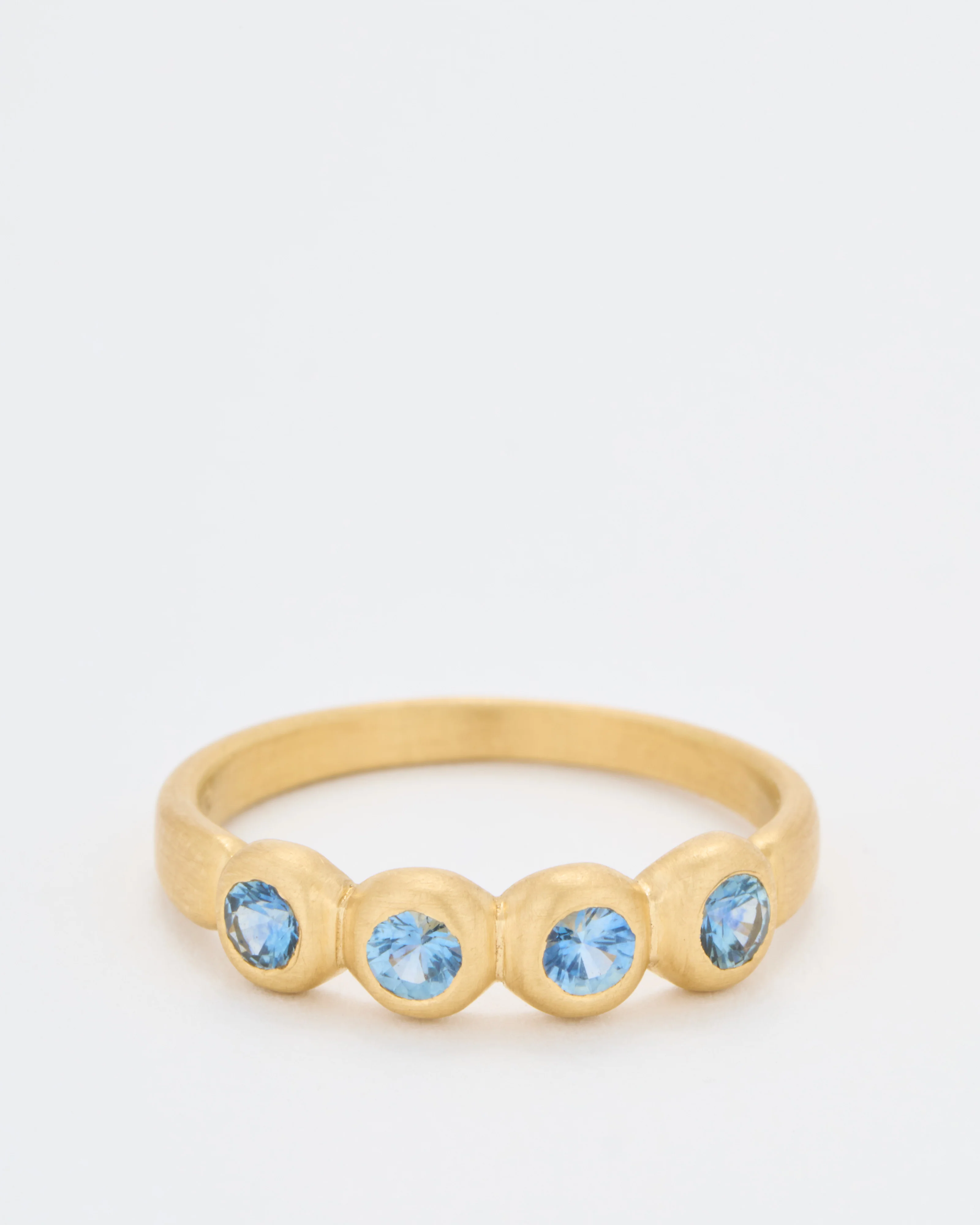 porch skimmer band 3mm montana sapphires