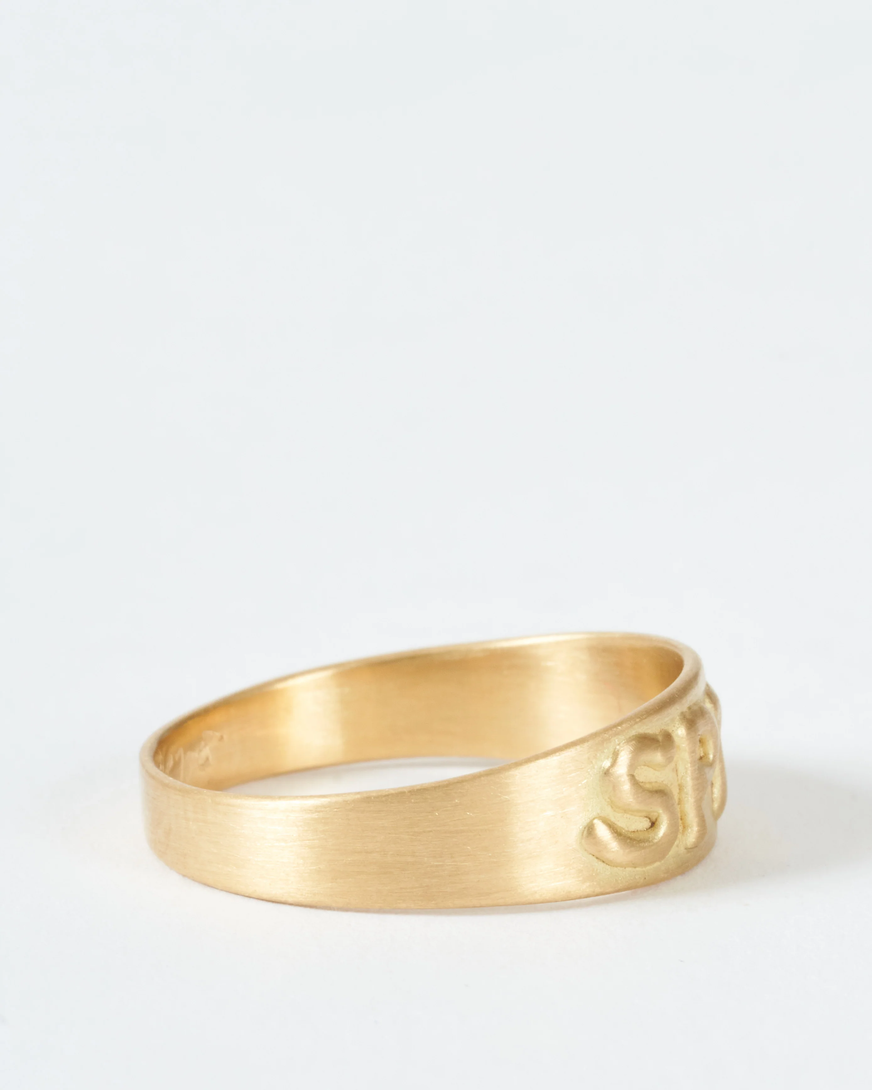 customizable text signet ring - Image 4